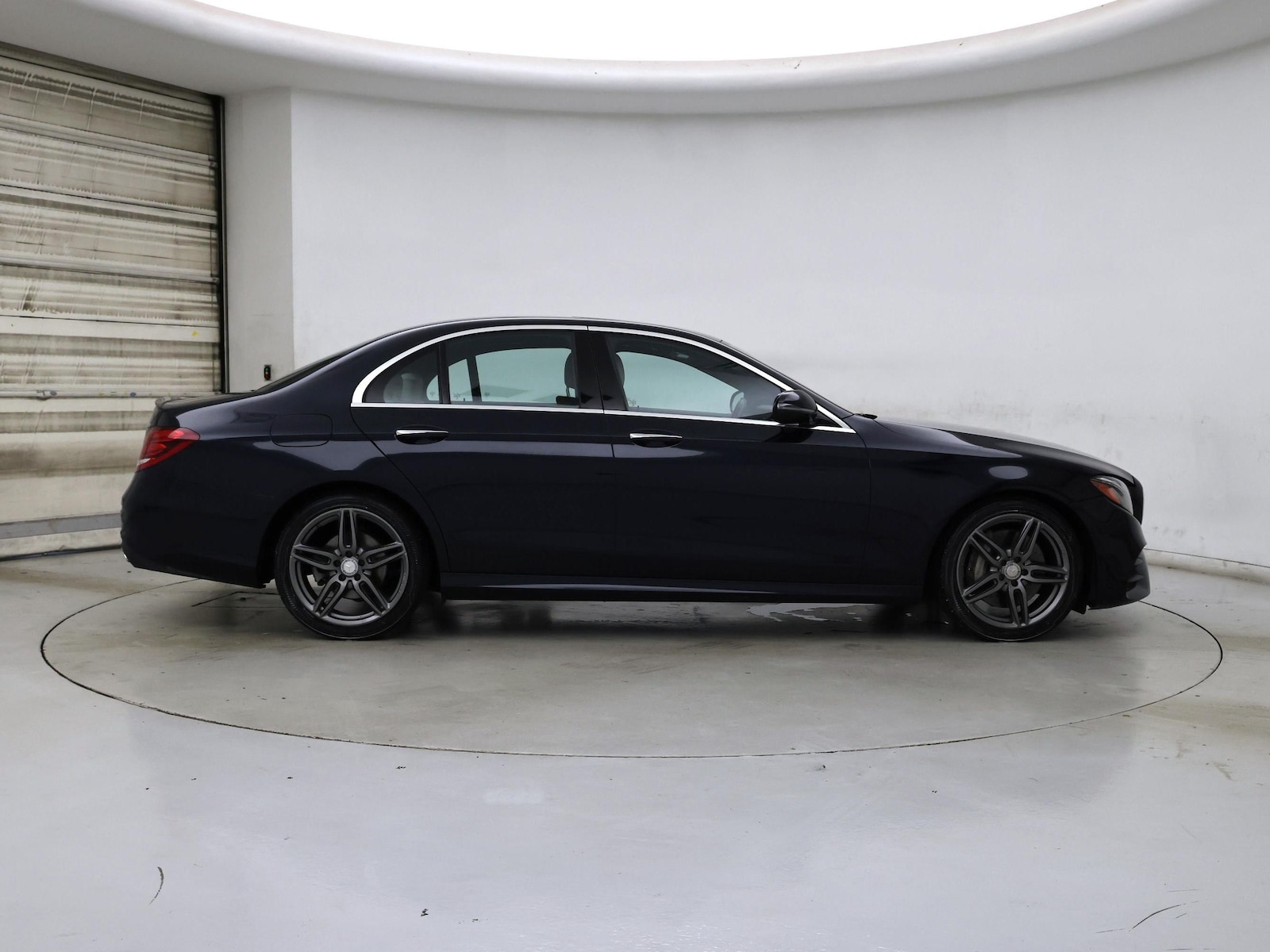 2017 Mercedes-Benz E-Class E300 - Photo 8