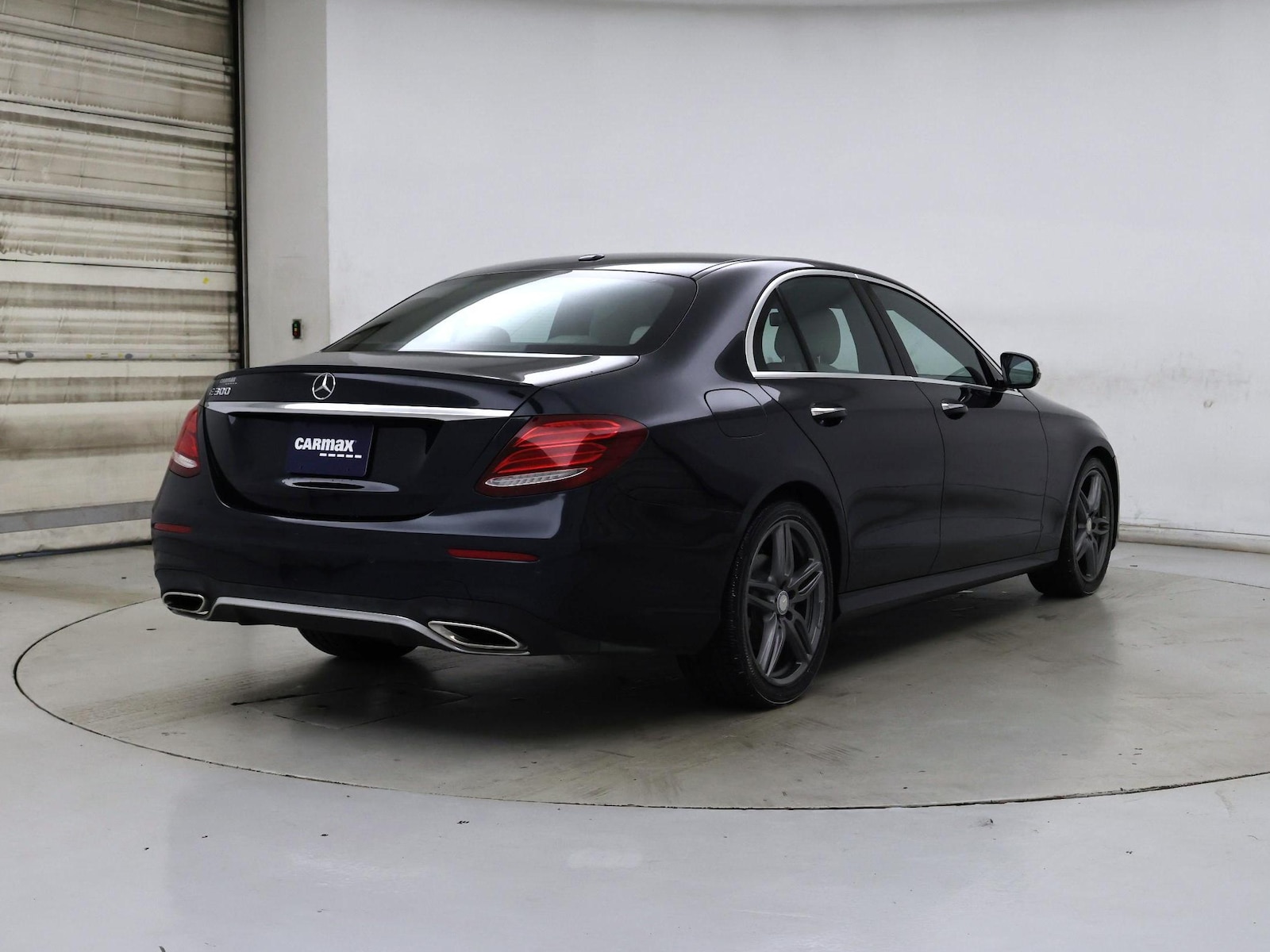 2017 Mercedes-Benz E-Class E300 - Photo 9