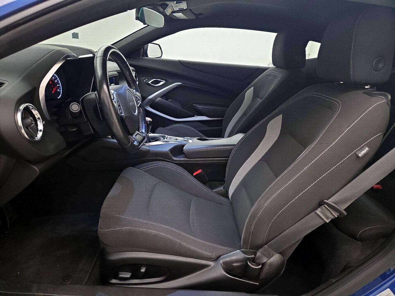 Power Seat(s) & Side Airbags