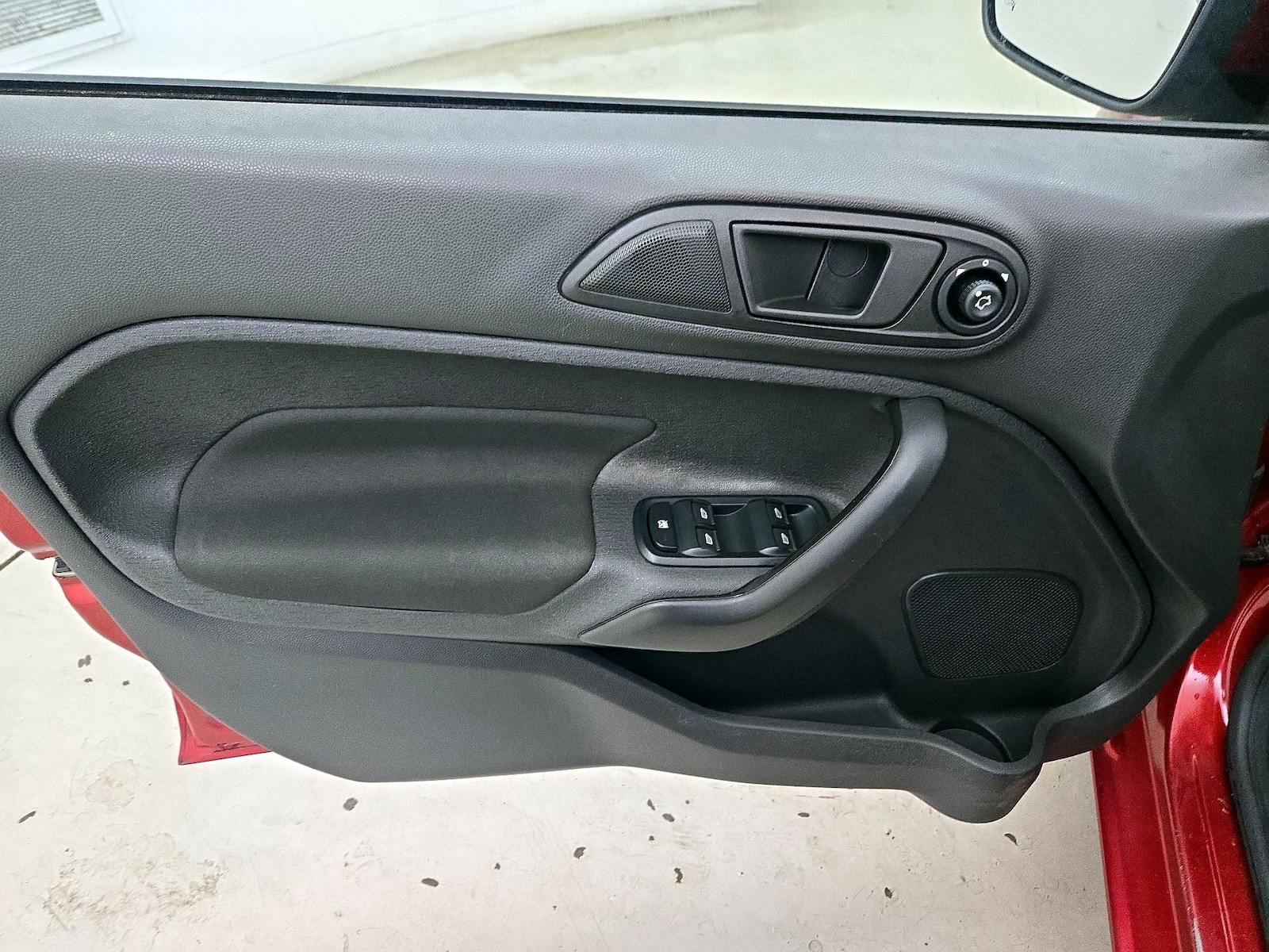 2017 Ford Fiesta SE - Photo 13