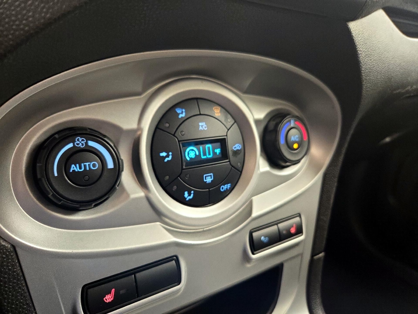 2017 Ford Fiesta SE - Photo 16