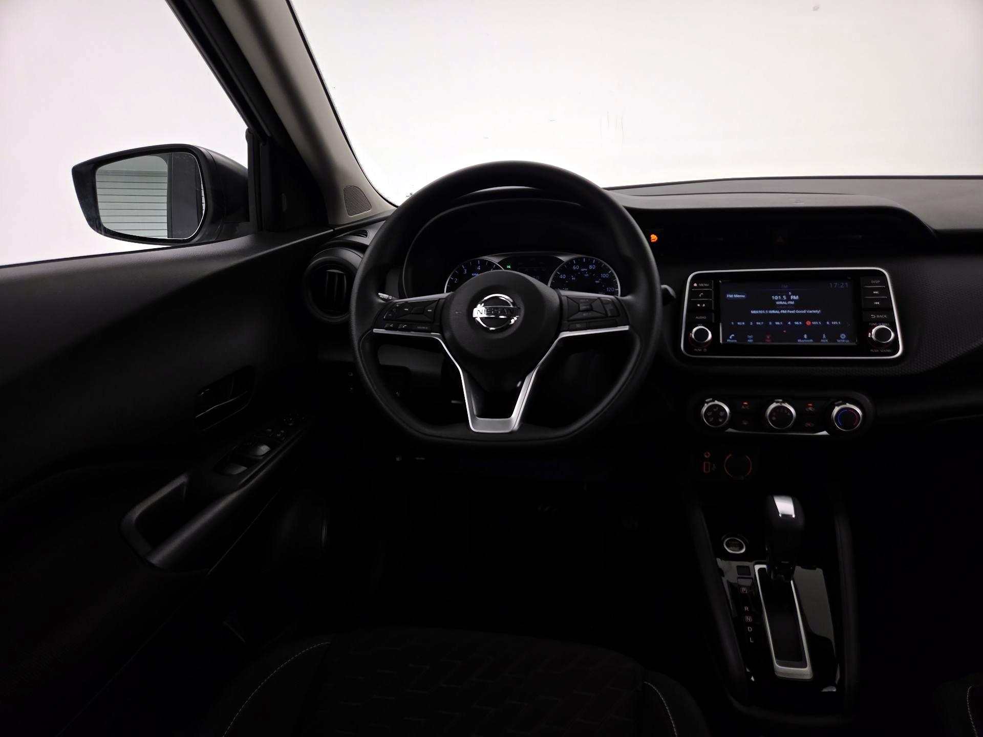 Thumbnail: 2021 Nissan Kicks - 10