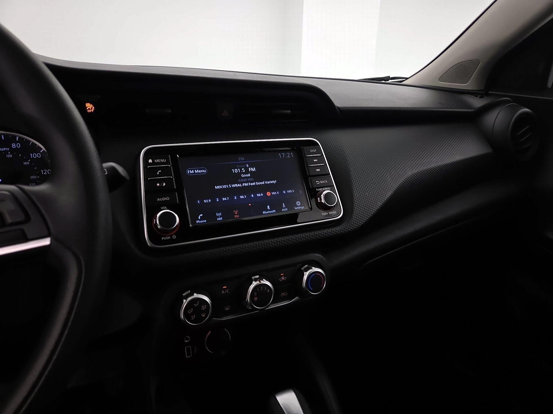 Thumbnail: 2021 Nissan Kicks - 15