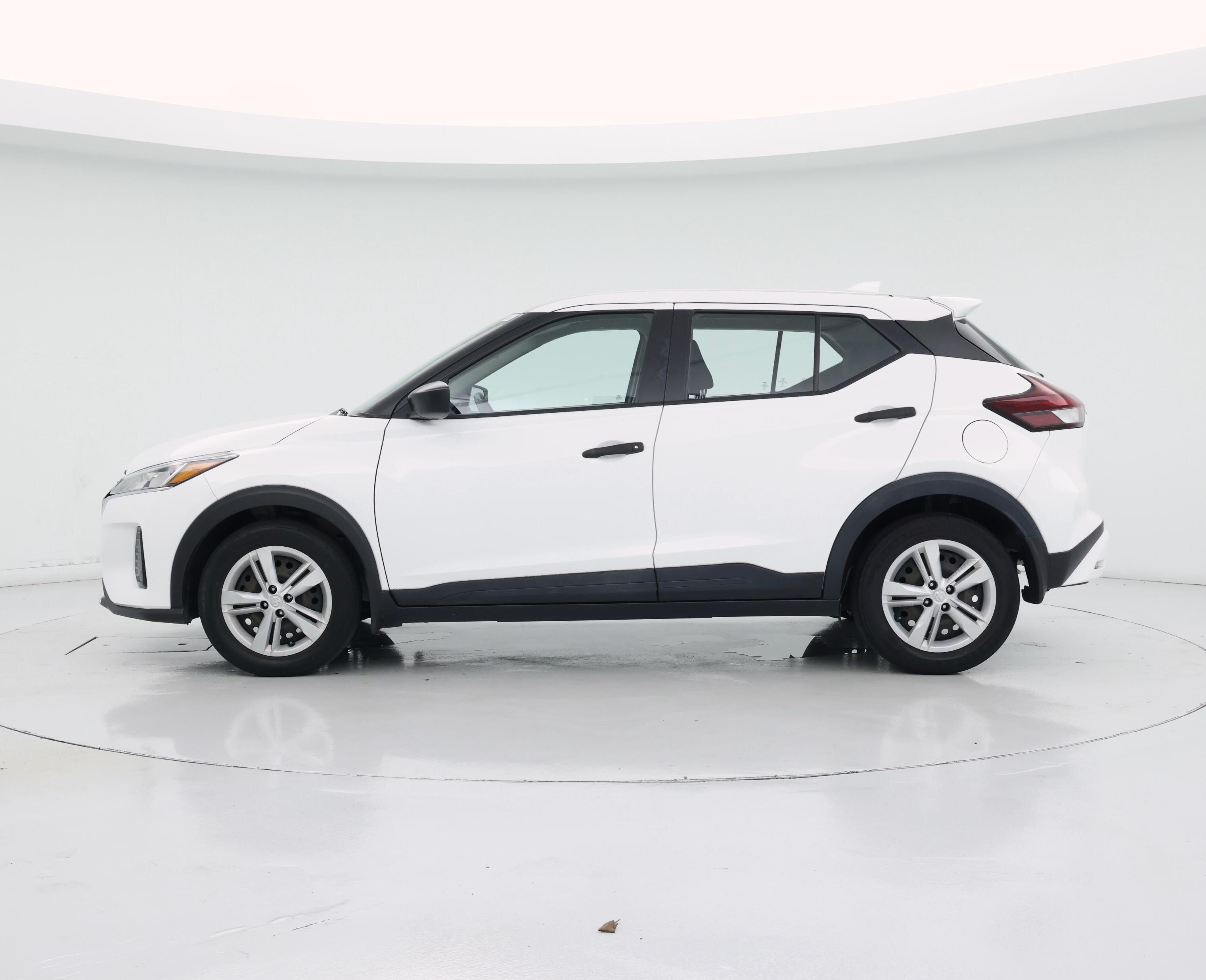 Thumbnail: 2021 Nissan Kicks - 3