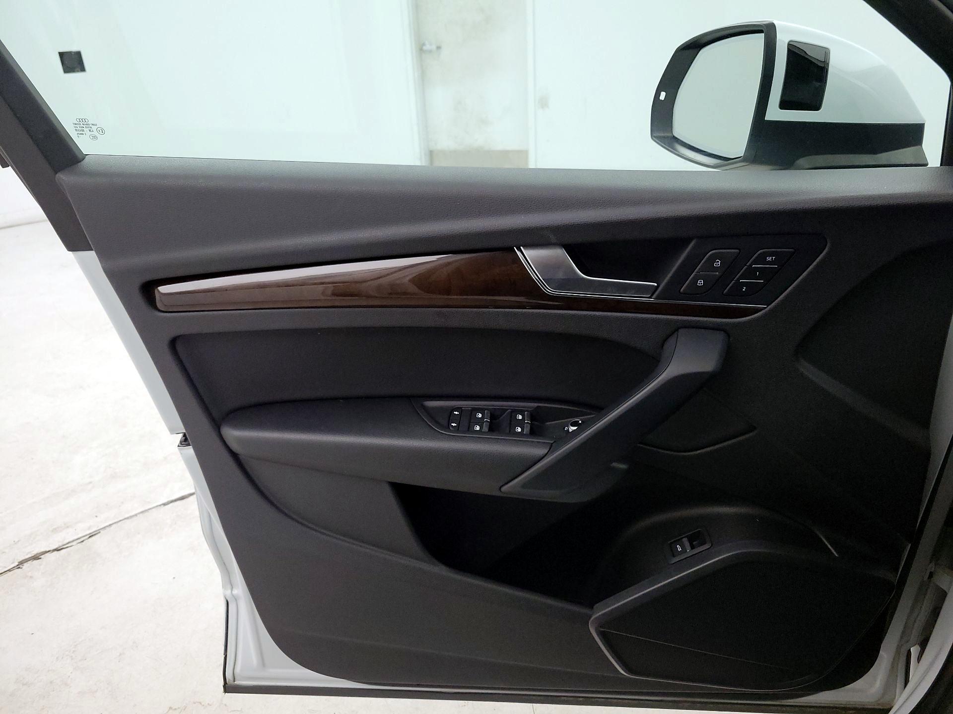 Thumbnail: 2019 Audi Q5 - 12
