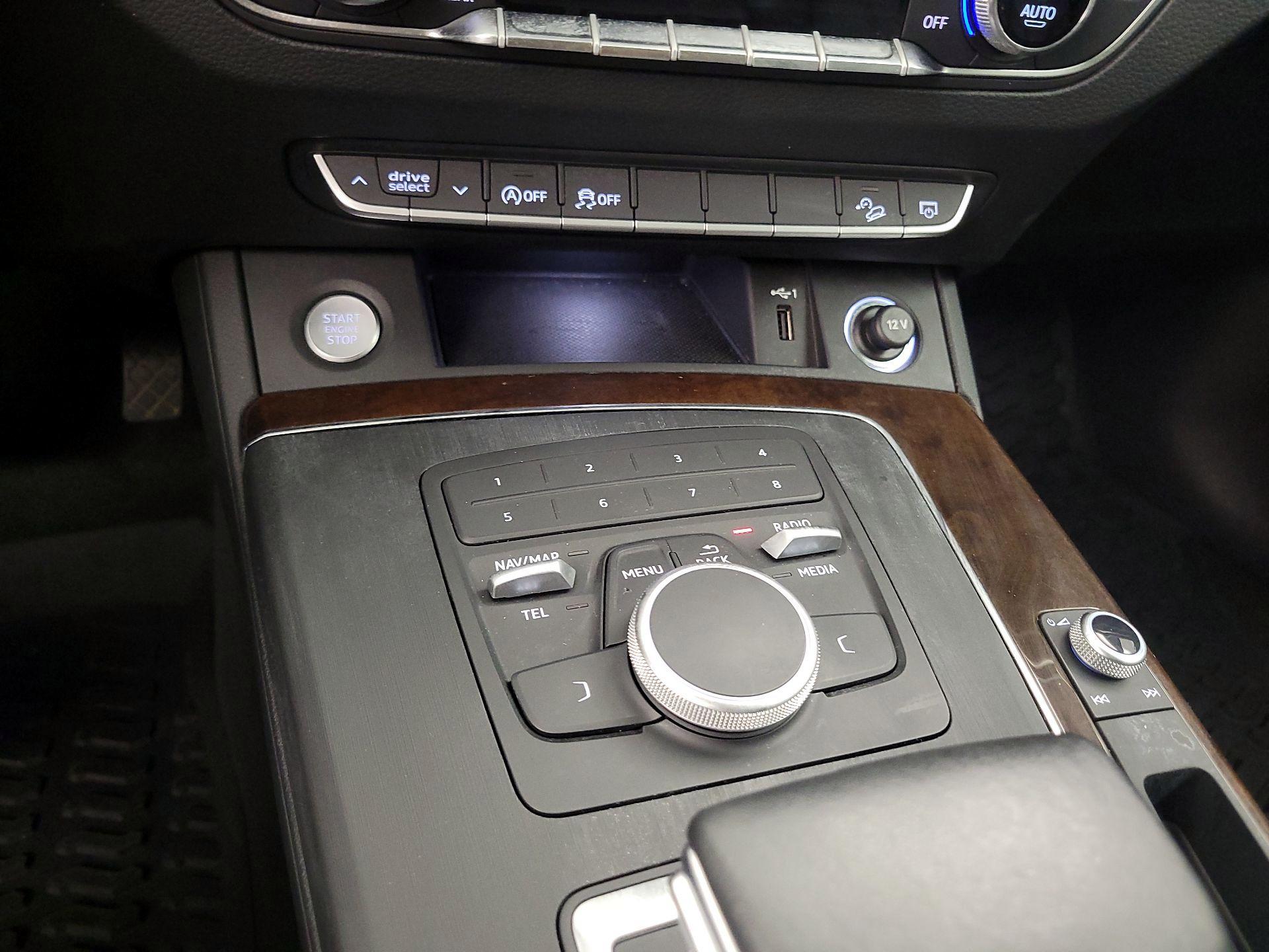 Thumbnail: 2019 Audi Q5 - 18