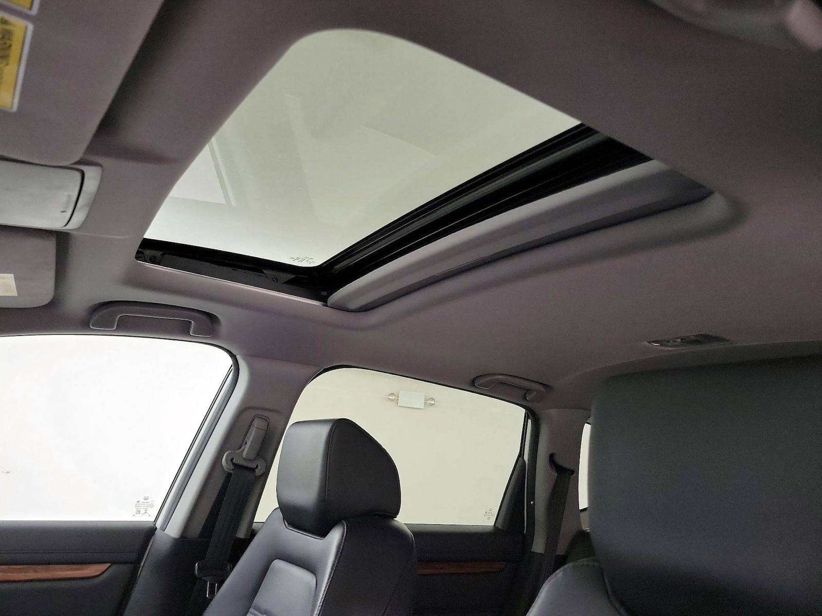 Sunroof(s) & Overhead Airbags