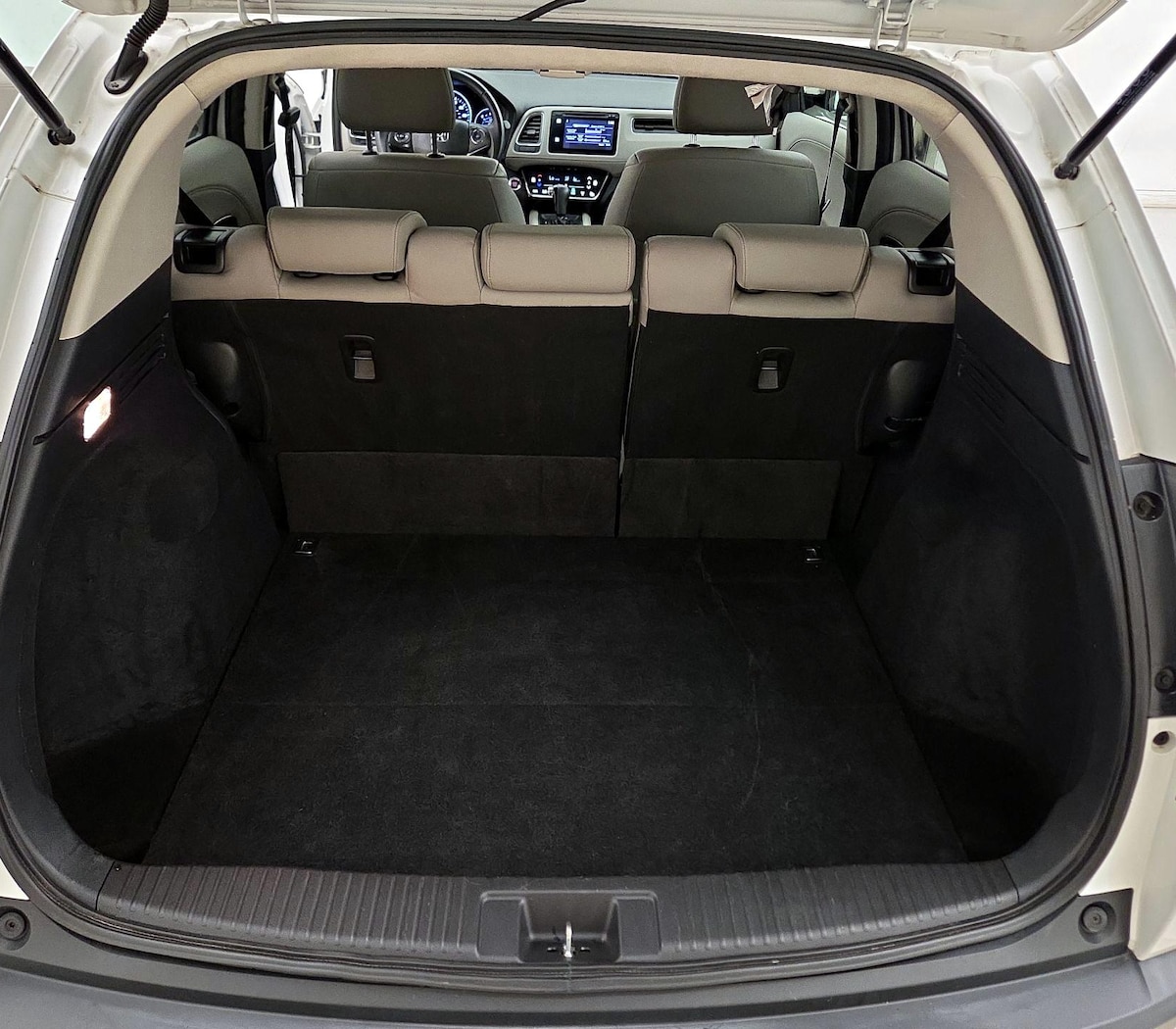 Trunk/Cargo (Seats Up)
