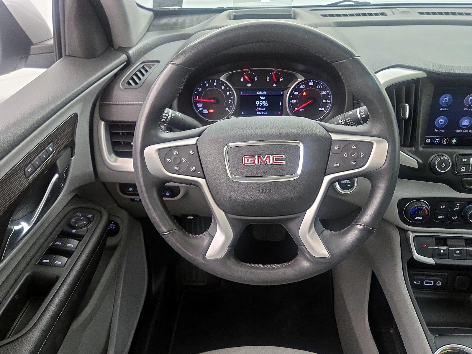 2022 GMC Terrain SLT - Photo 11