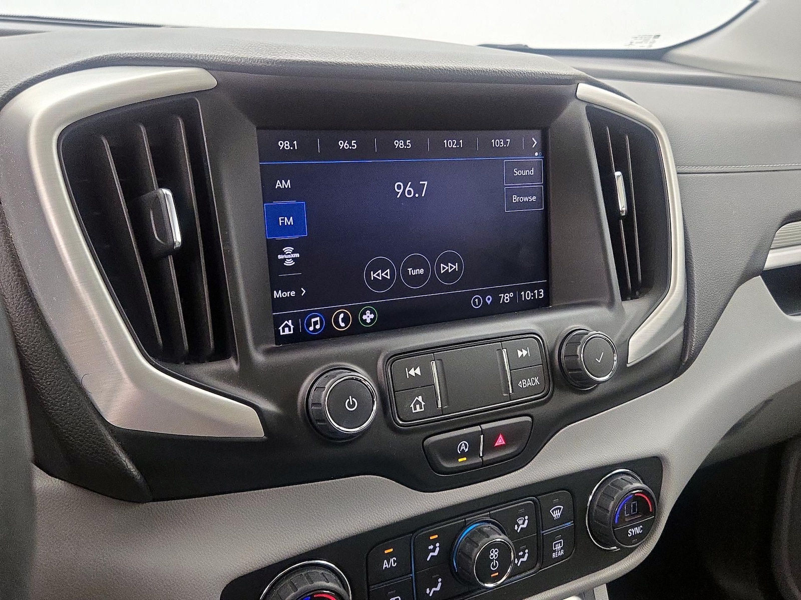 2022 GMC Terrain SLT - Photo 16