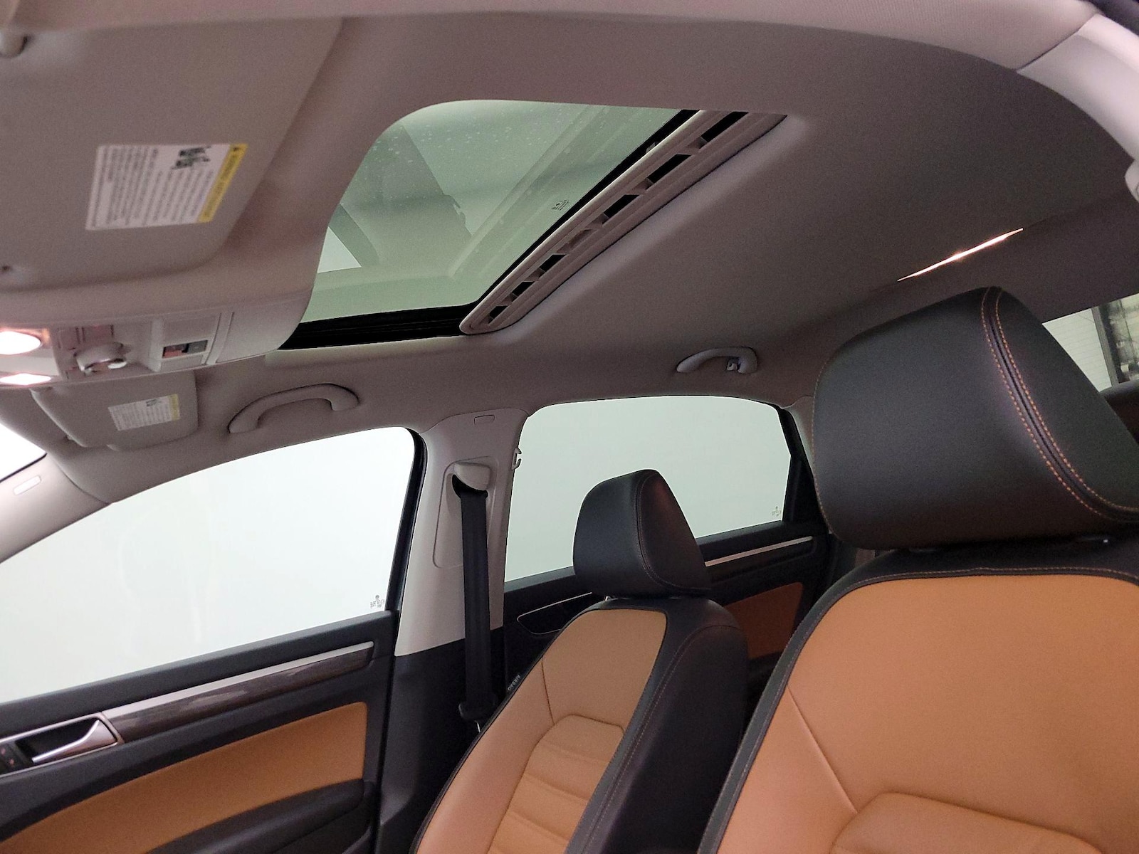 Sunroof(s) & Overhead Airbags
