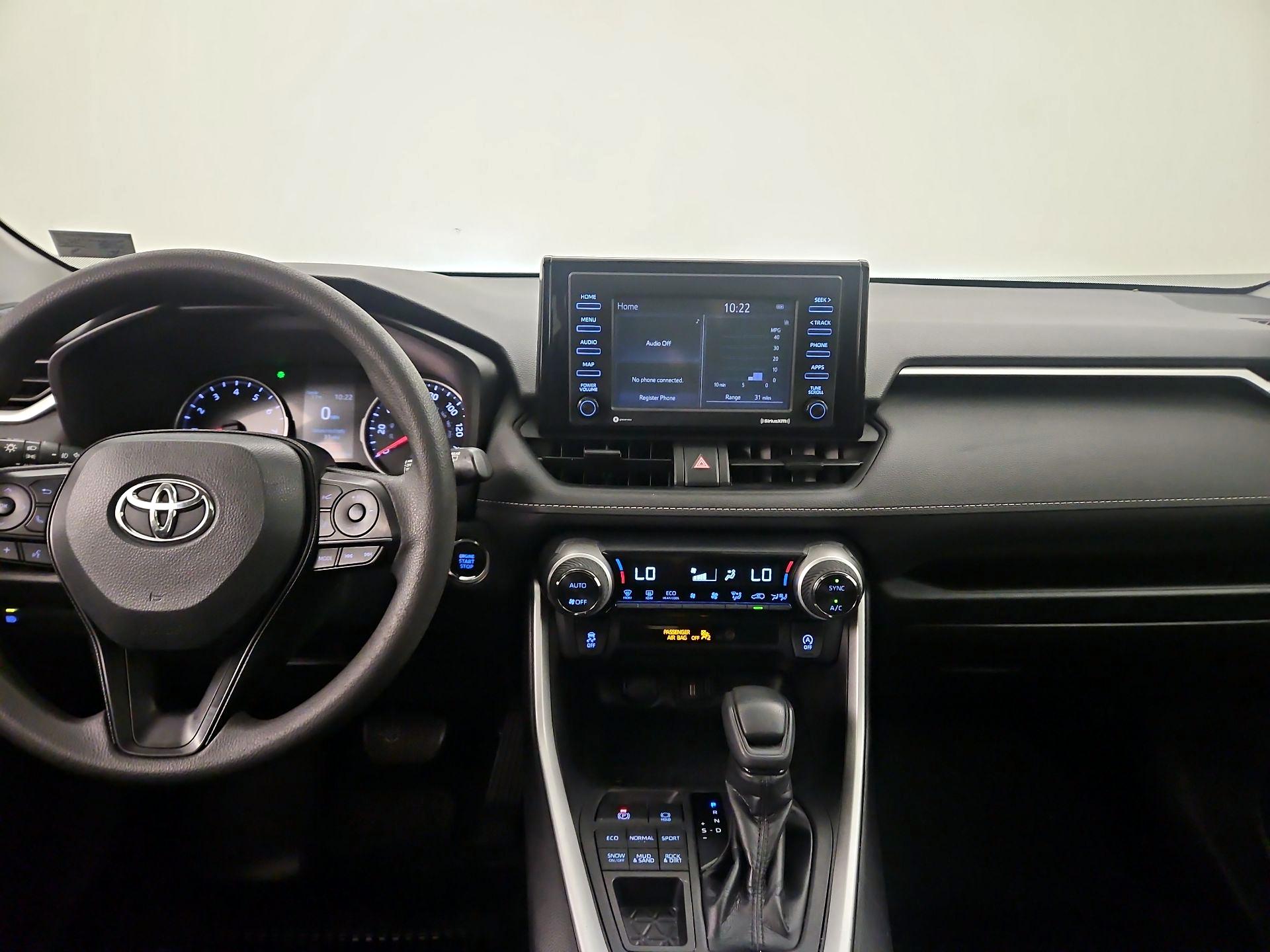 Thumbnail: 2020 Toyota RAV4 - 9