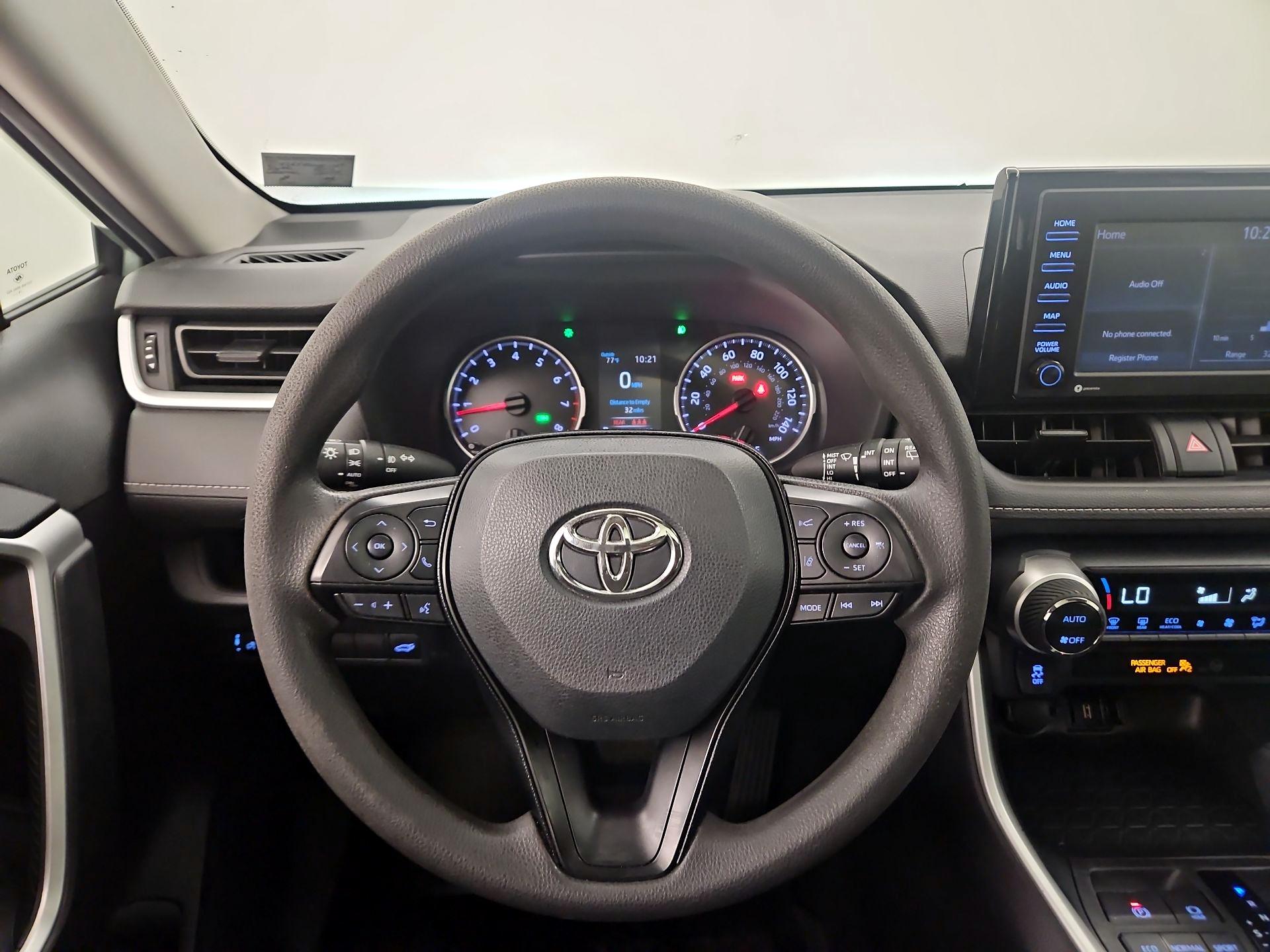 Thumbnail: 2020 Toyota RAV4 - 10