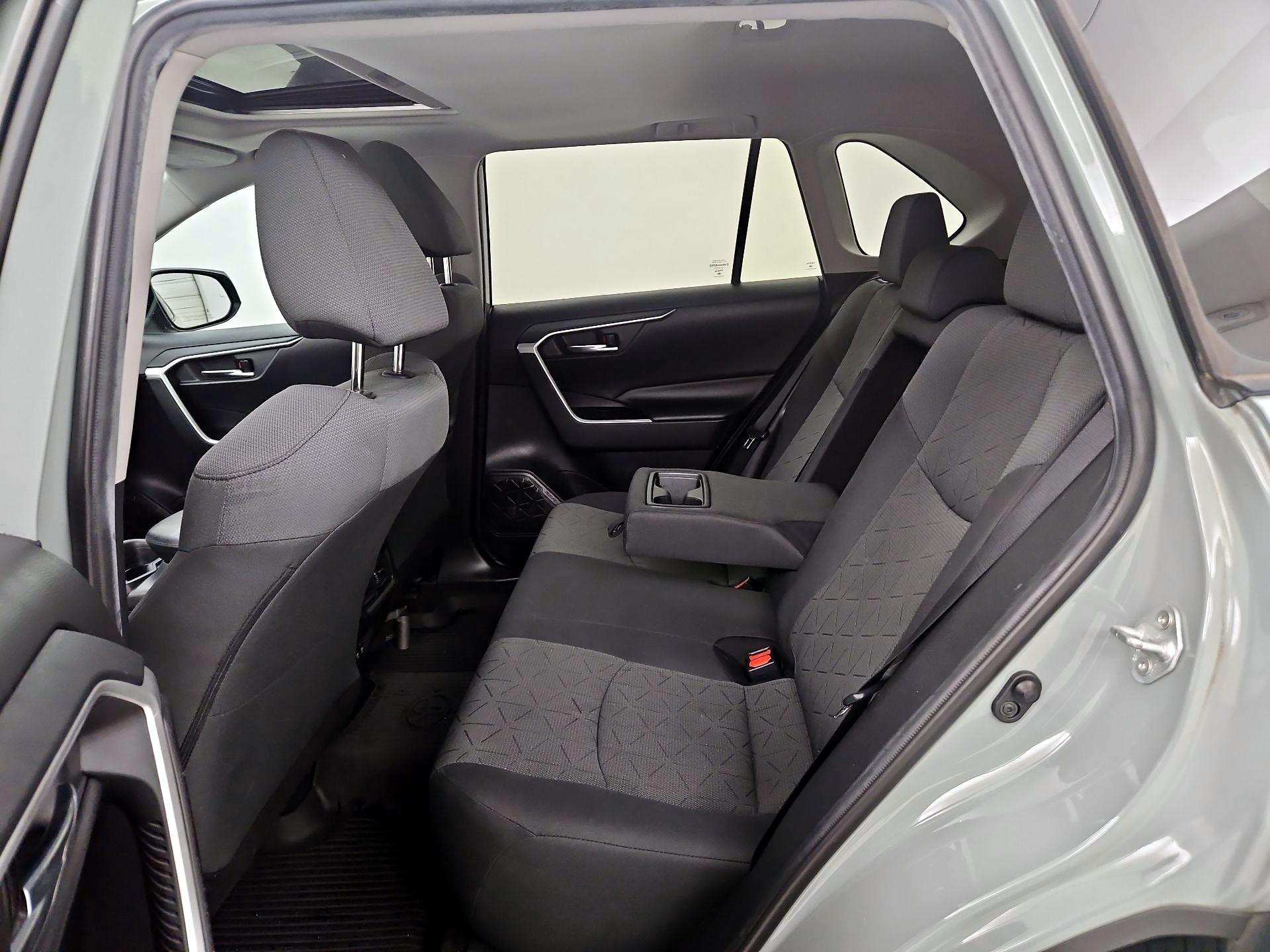 Thumbnail: 2020 Toyota RAV4 - 20