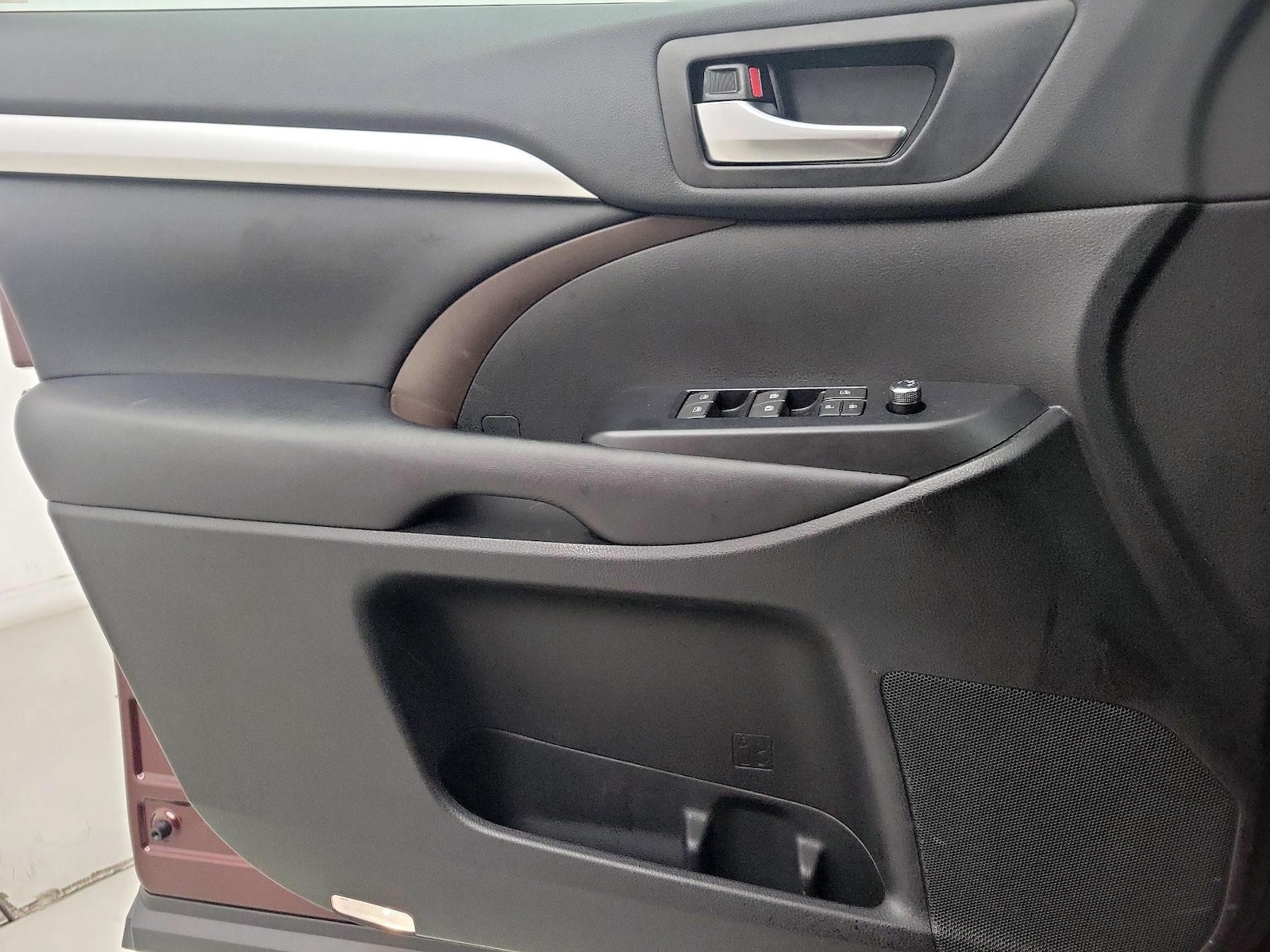 2019 Toyota Highlander XLE - Photo 13