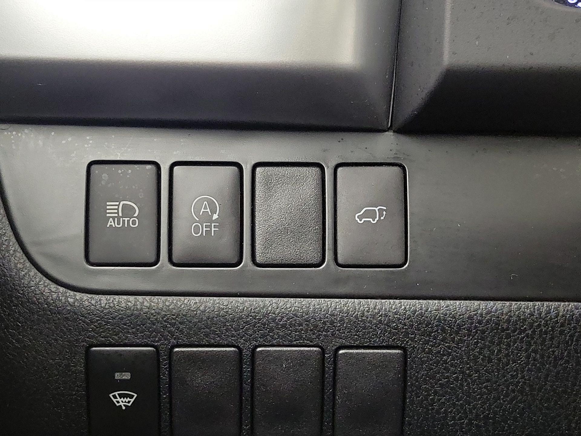 Thumbnail: 2019 Toyota Highlander - 13