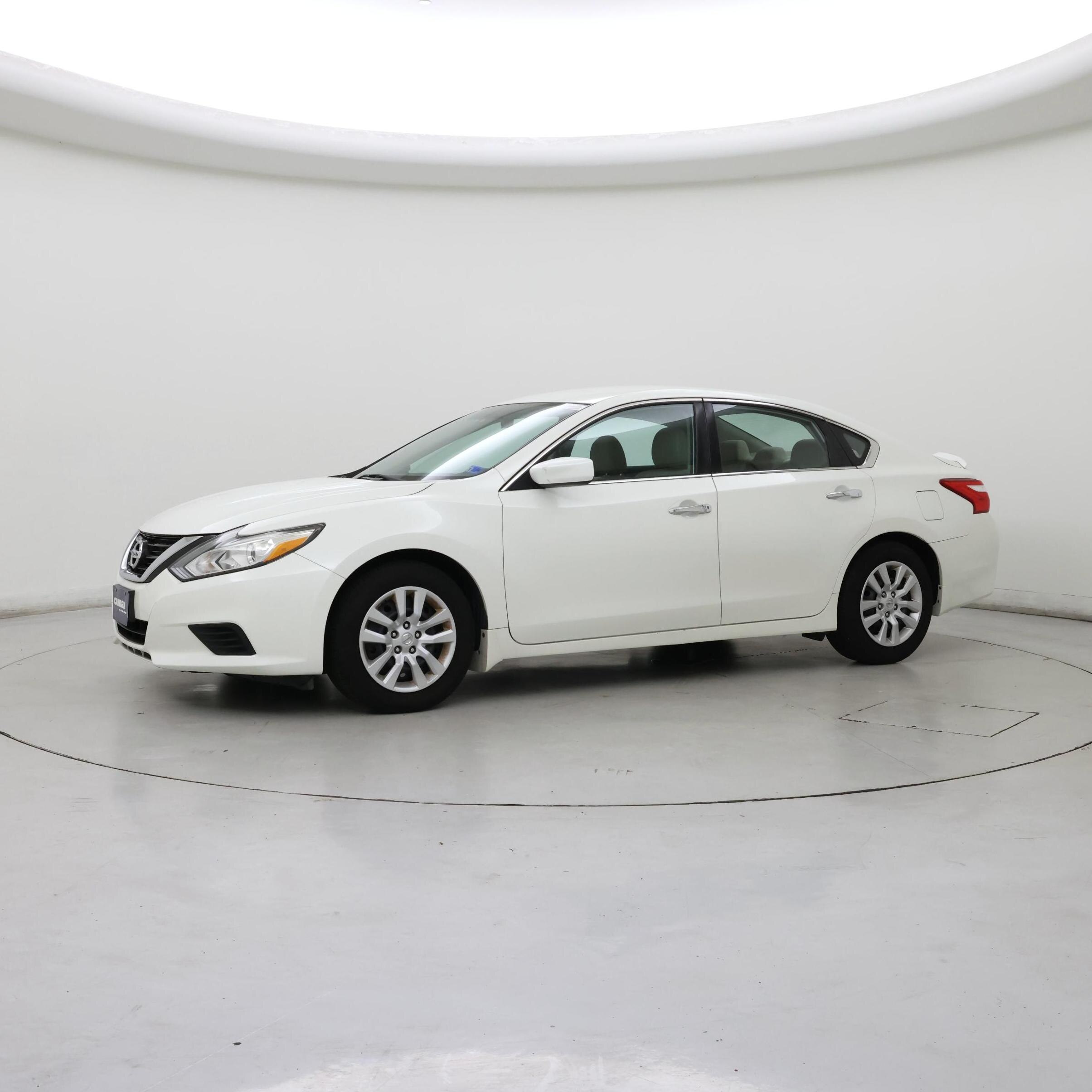 Thumbnail: 2017 Nissan Altima - 3