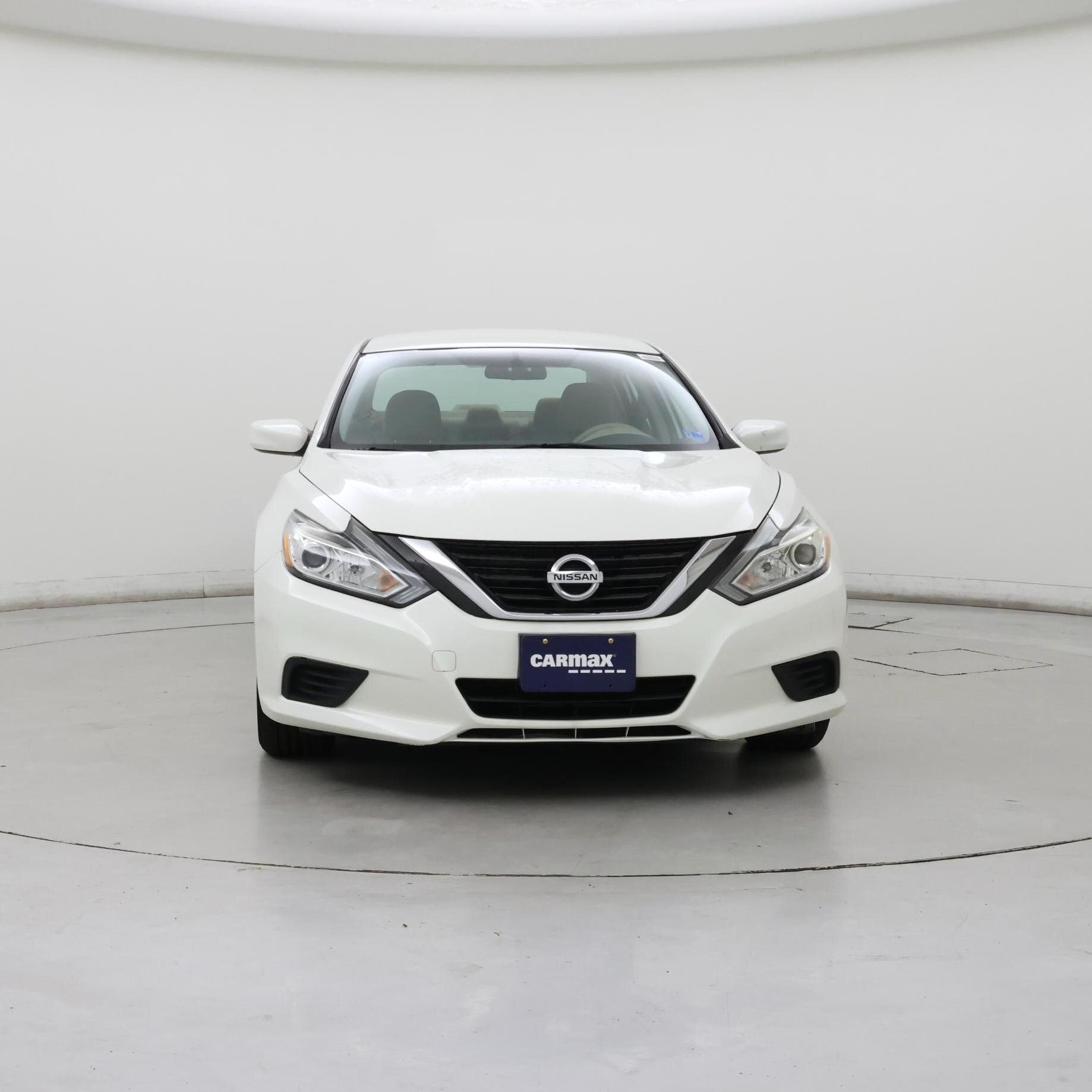 Thumbnail: 2017 Nissan Altima - 5