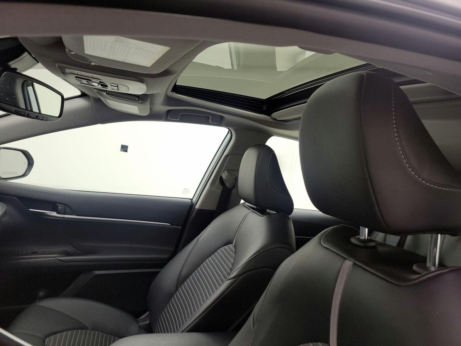 Sunroof(s) & Overhead Airbags