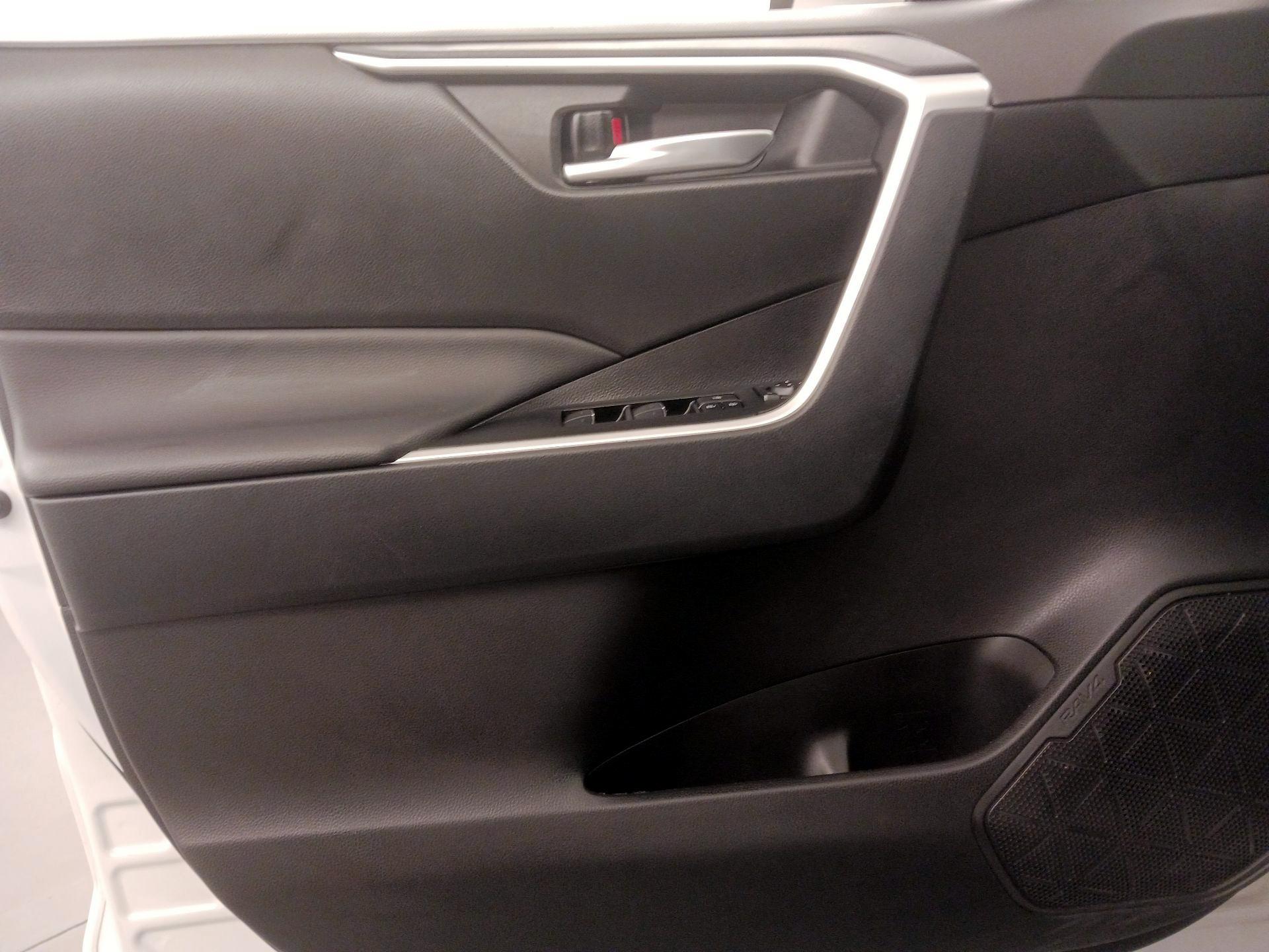 Thumbnail: 2024 Toyota RAV4 - 12