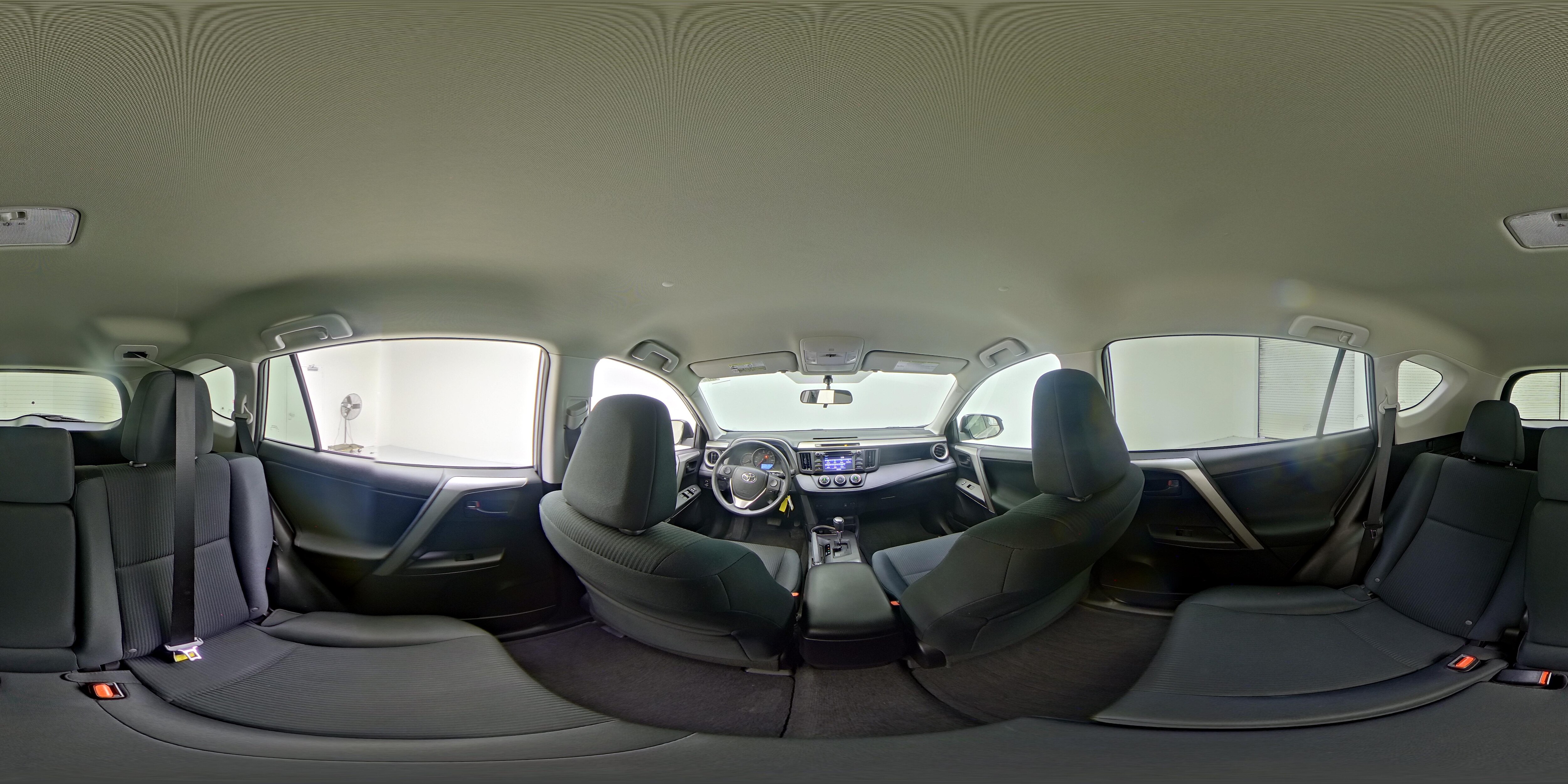 2016 Toyota RAV4 LE - Photo 25