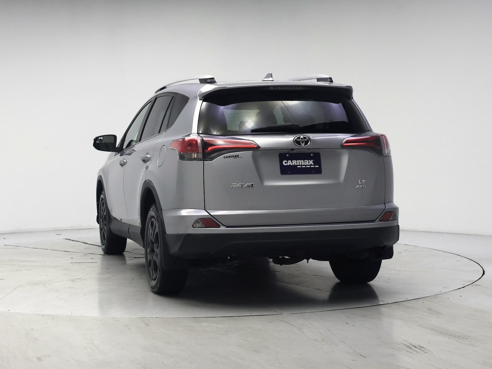 2016 Toyota RAV4 LE - Photo 7