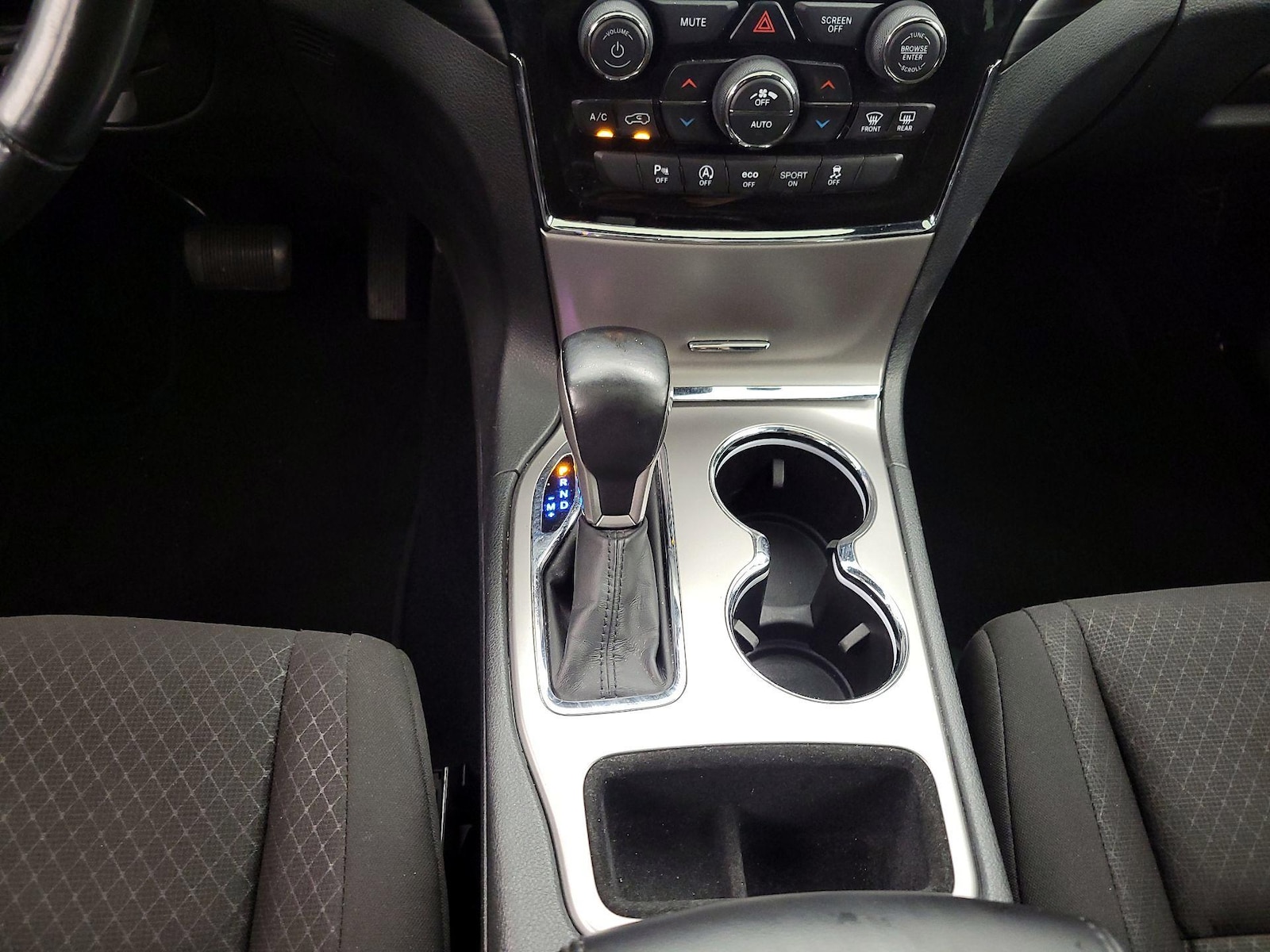 2021 Jeep Grand Cherokee Laredo X SE - Photo 19
