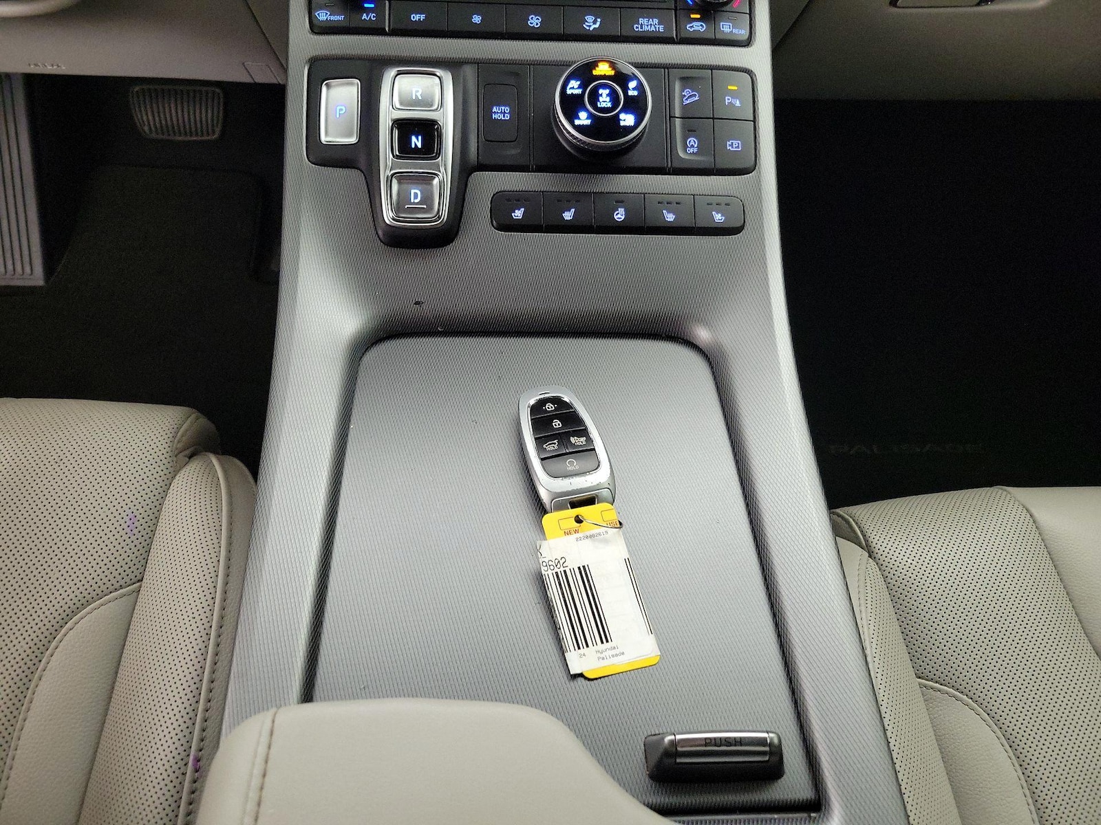 2024 Hyundai Palisade Limited - Photo 19
