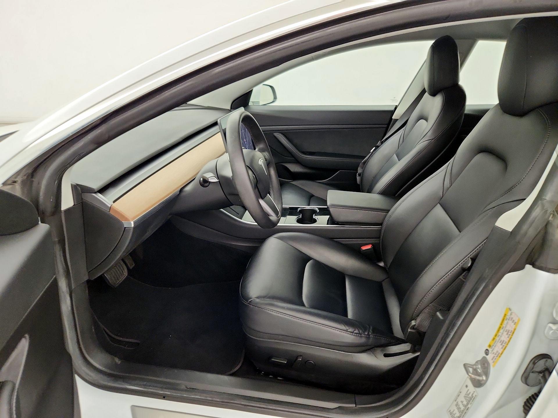 Thumbnail: 2020 Tesla Model 3 - 11