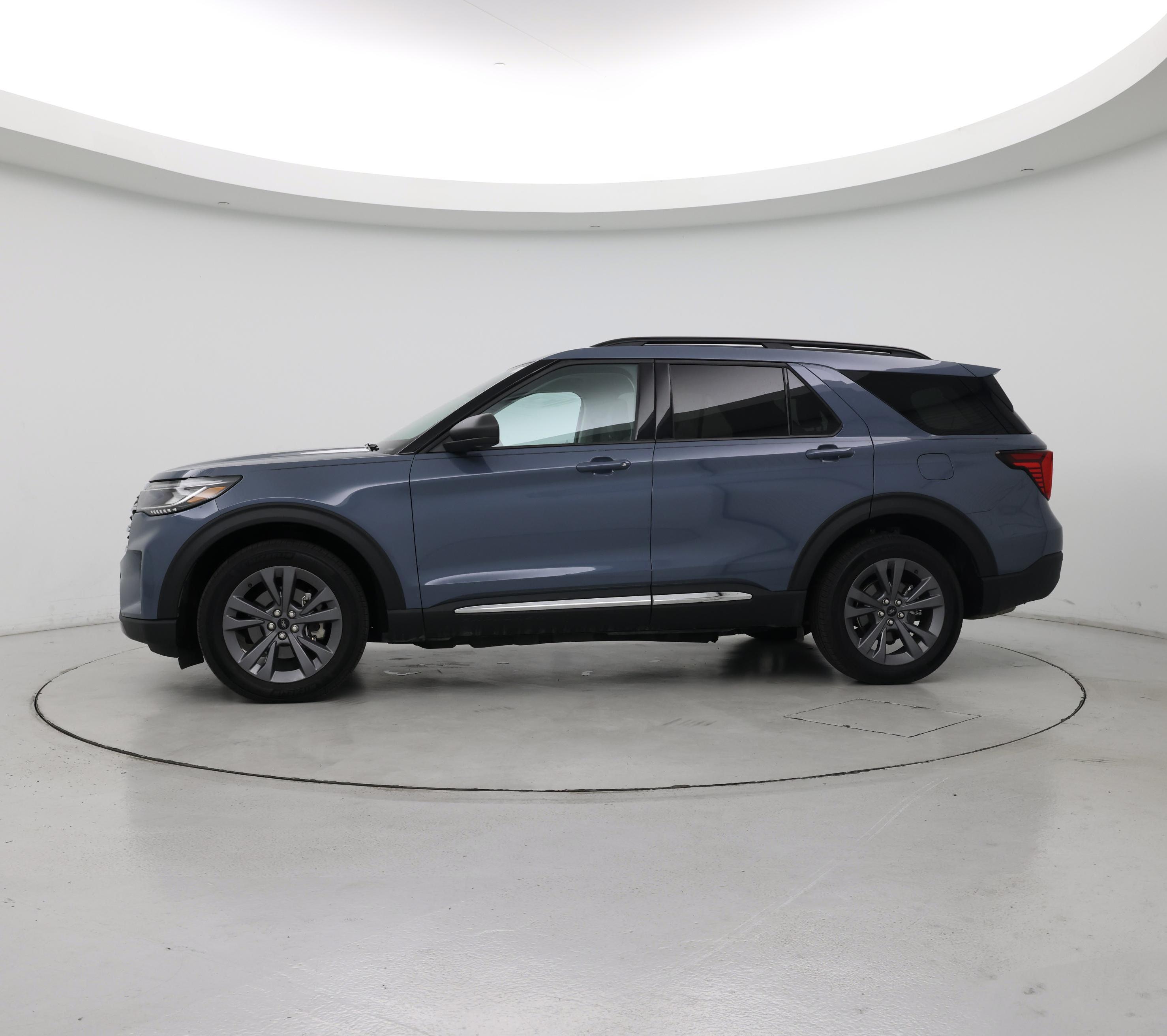 Thumbnail: 2025 Ford Explorer - 3