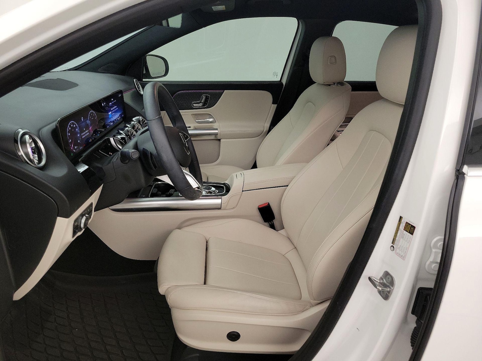 Side Airbags & Leatherette Seats