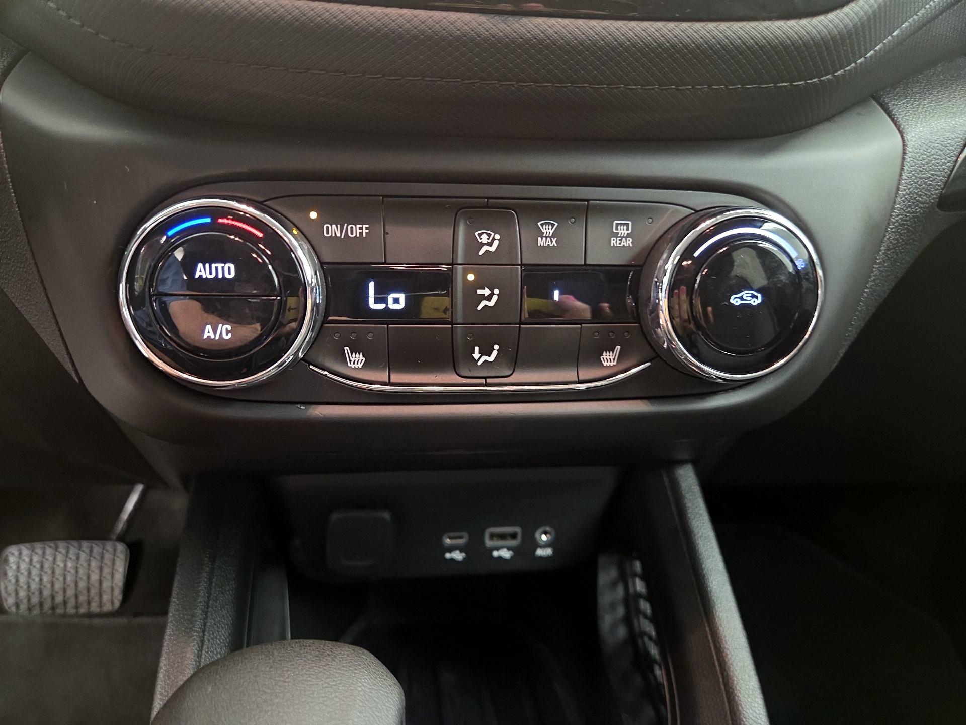 Thumbnail: 2021 Chevrolet TrailBlazer - 16