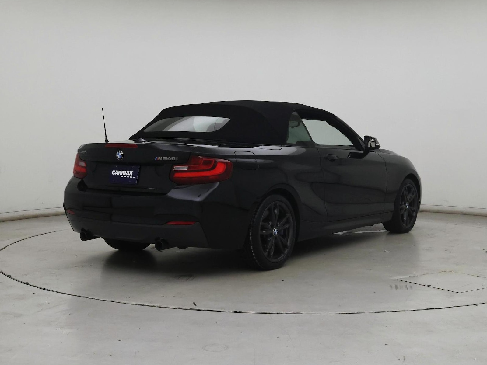 2017 BMW 2 Series M240i - Photo 9