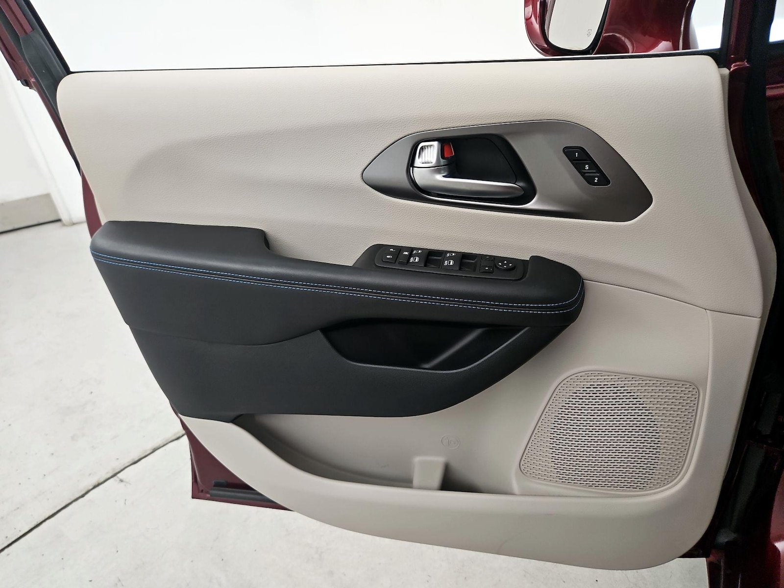 2021 Chrysler Pacifica Touring L - Photo 13