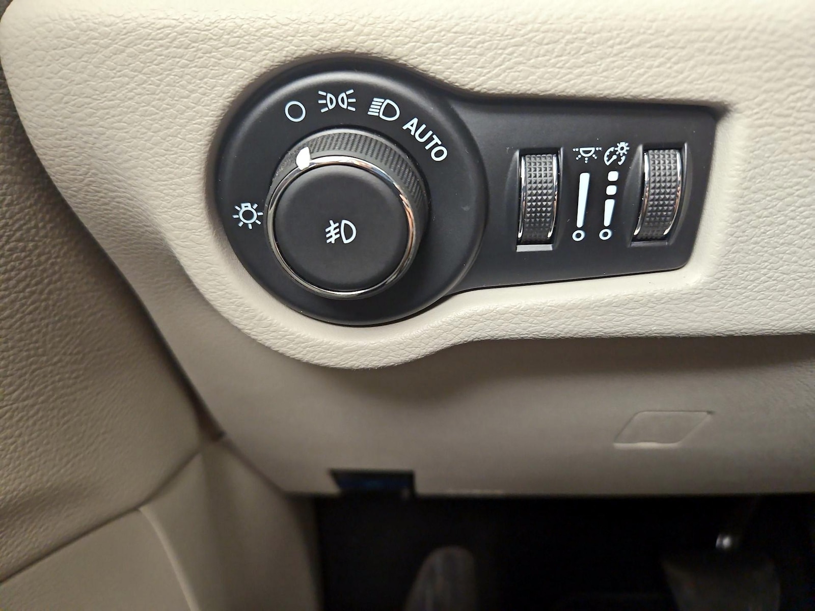 2021 Chrysler Pacifica Touring L - Photo 14