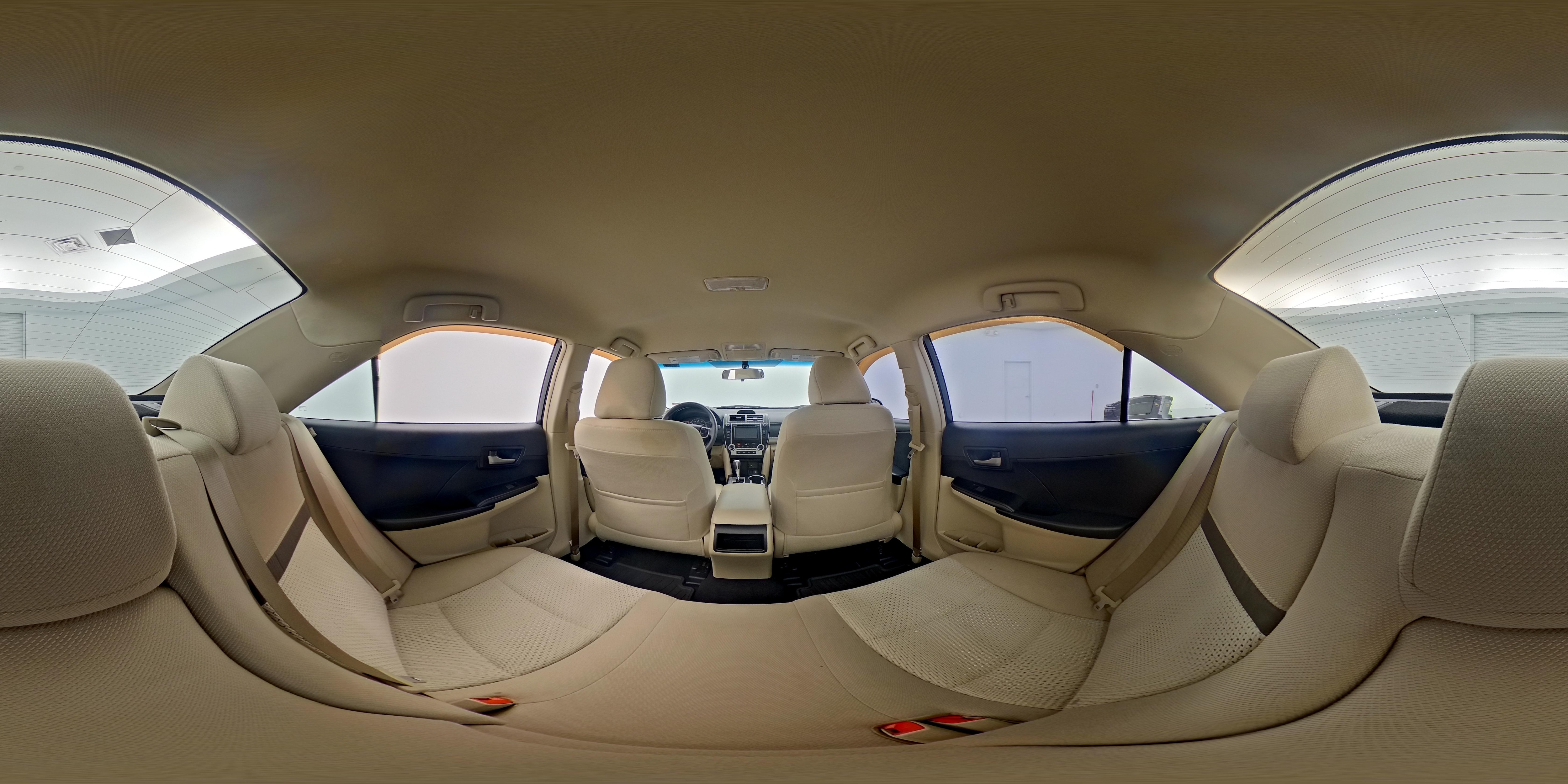 2014 Toyota Camry L - Photo 26