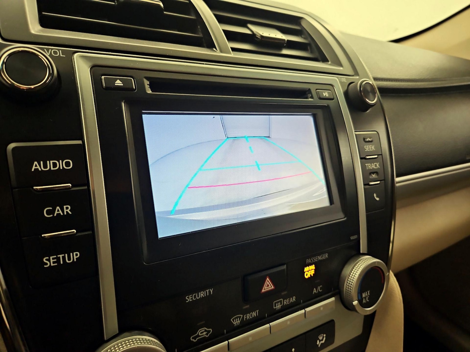 2014 Toyota Camry L - Photo 15