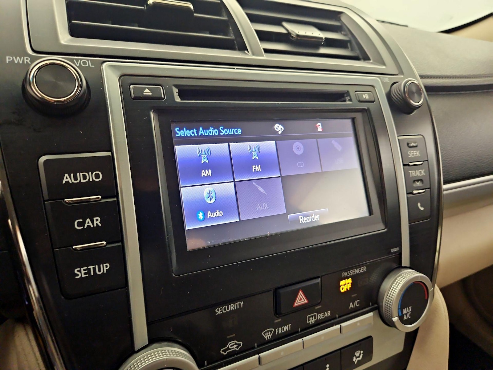 2014 Toyota Camry L - Photo 16