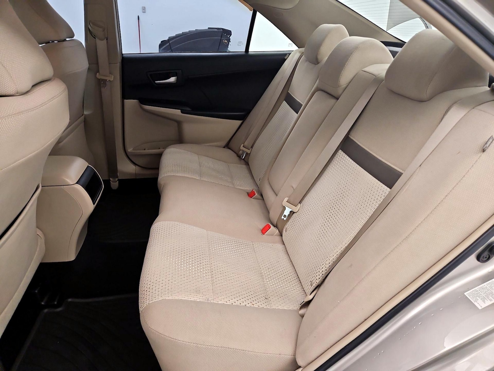 2014 Toyota Camry L - Photo 20