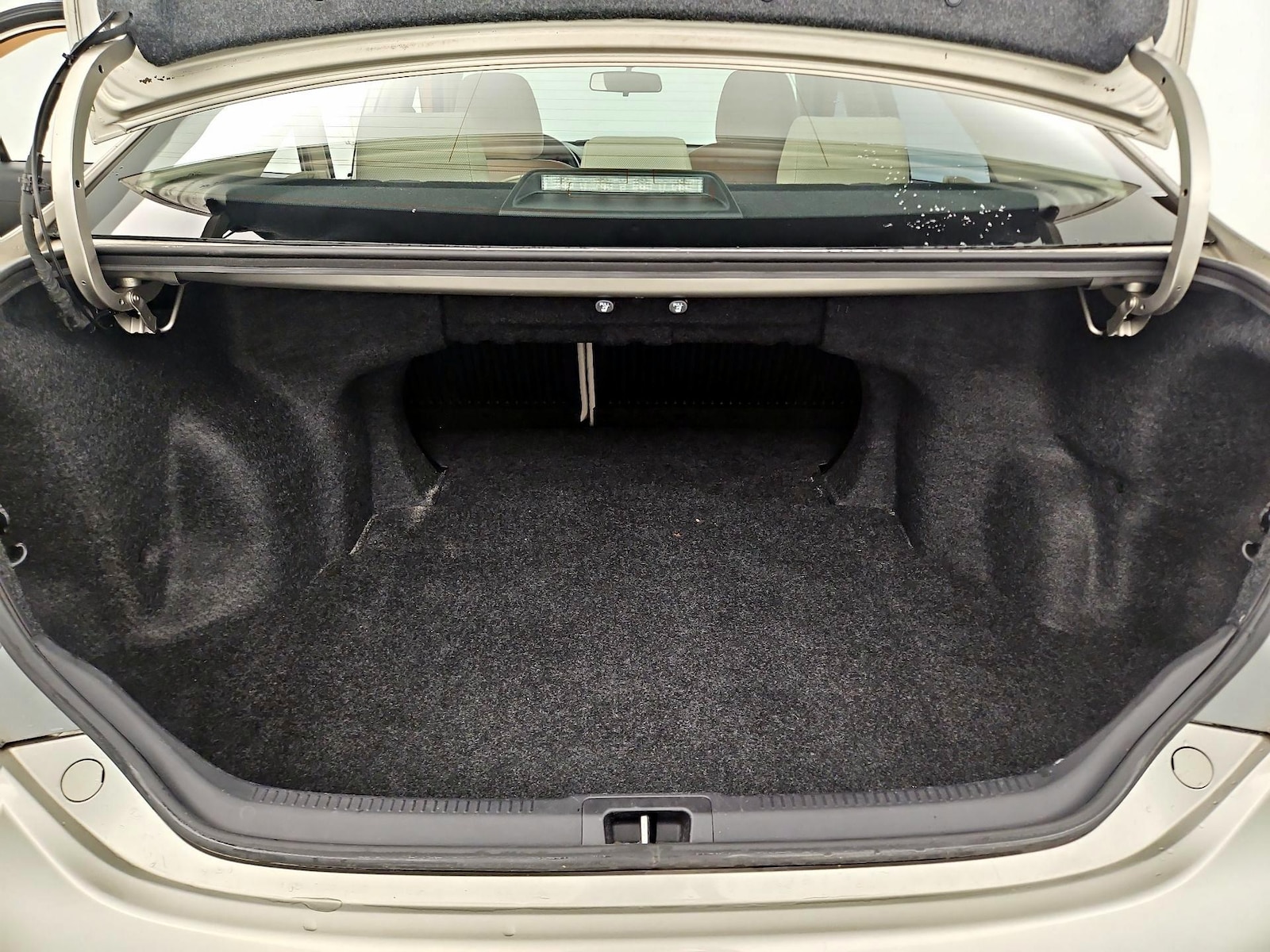 2014 Toyota Camry L - Photo 21