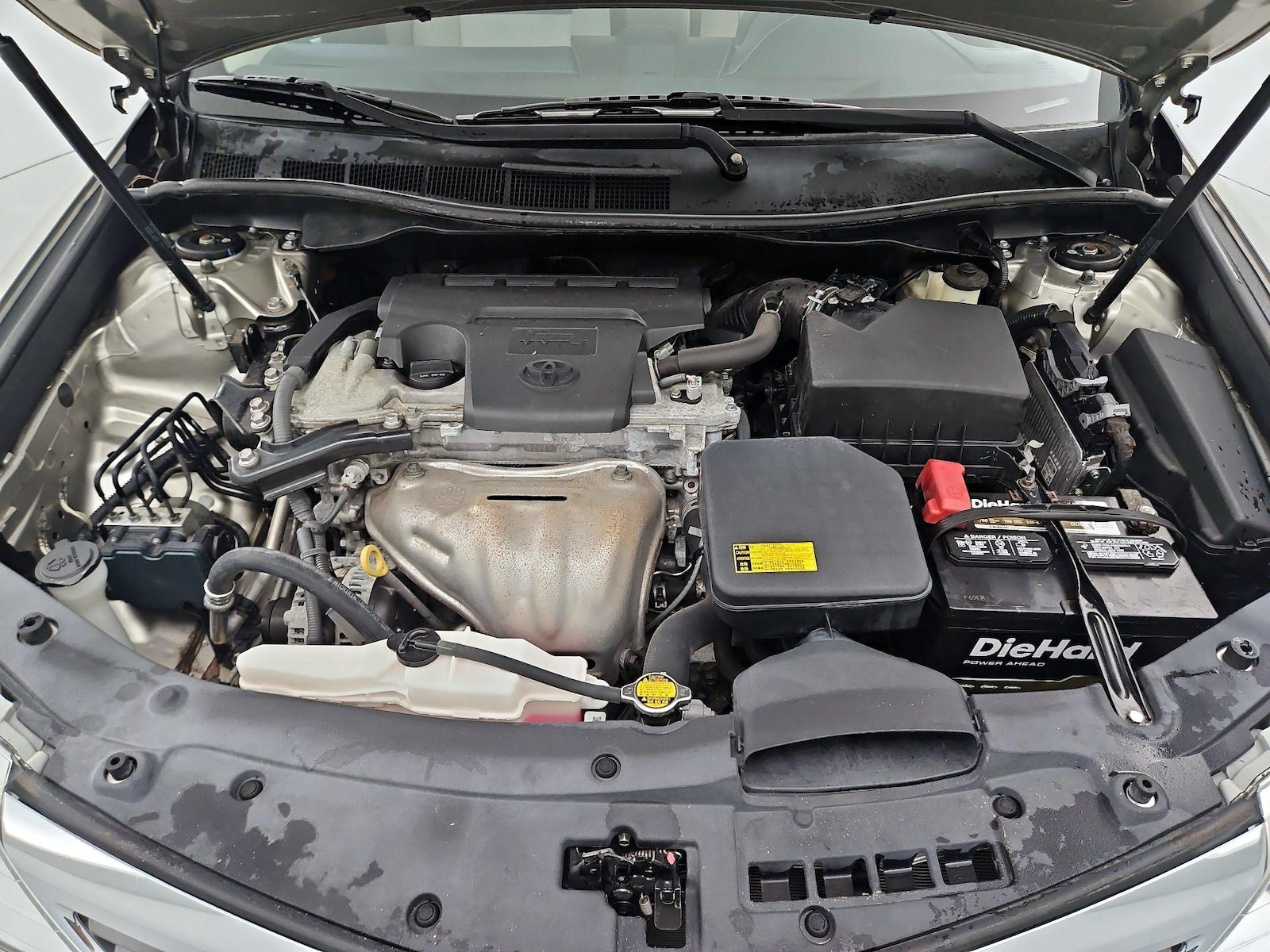 2014 Toyota Camry L - Photo 23