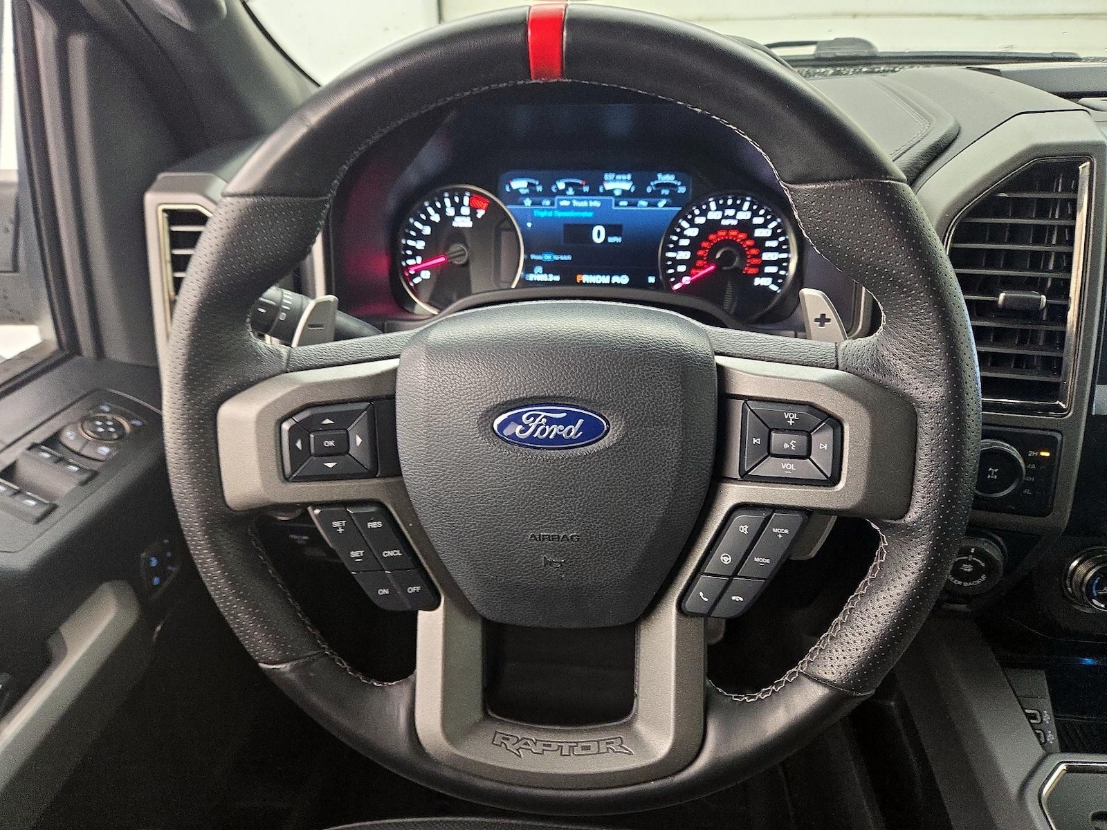 2019 Ford F-150 Raptor - Photo 11