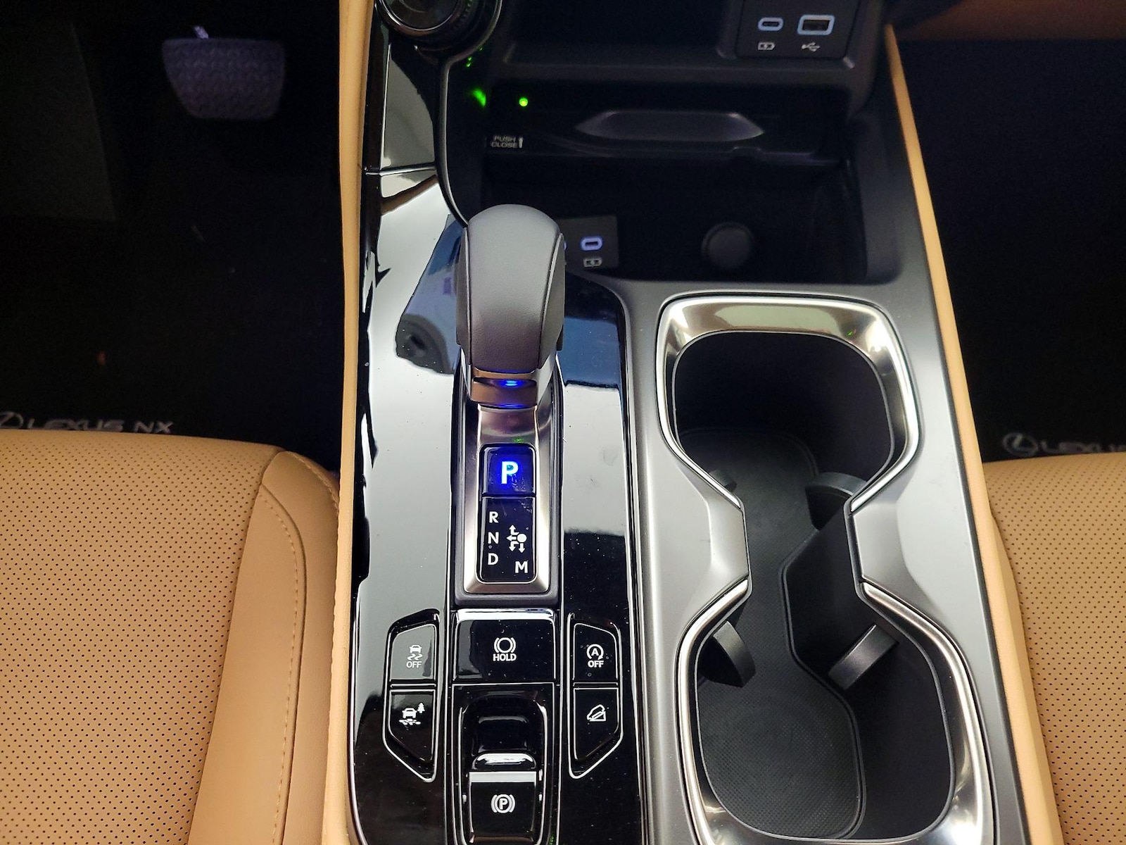 2026 Lexus NX 350 - Photo 18
