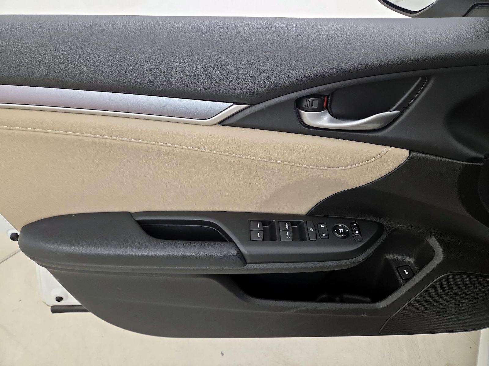 2016 Honda Civic Touring - Photo 13