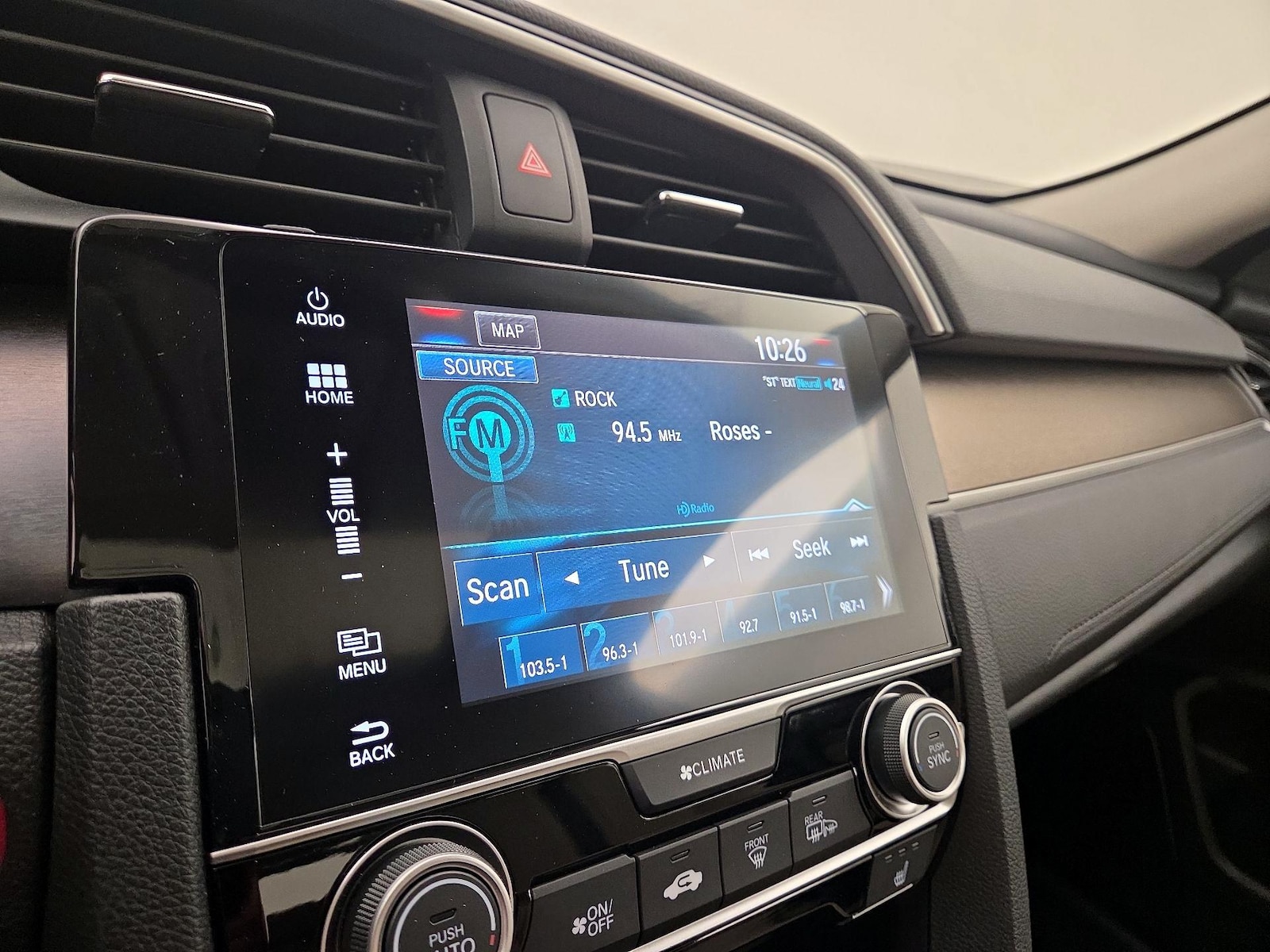 2016 Honda Civic Touring - Photo 16