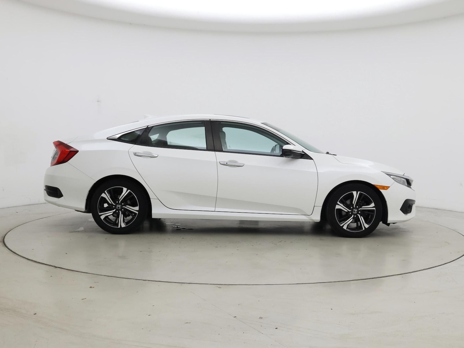 2016 Honda Civic Touring - Photo 8