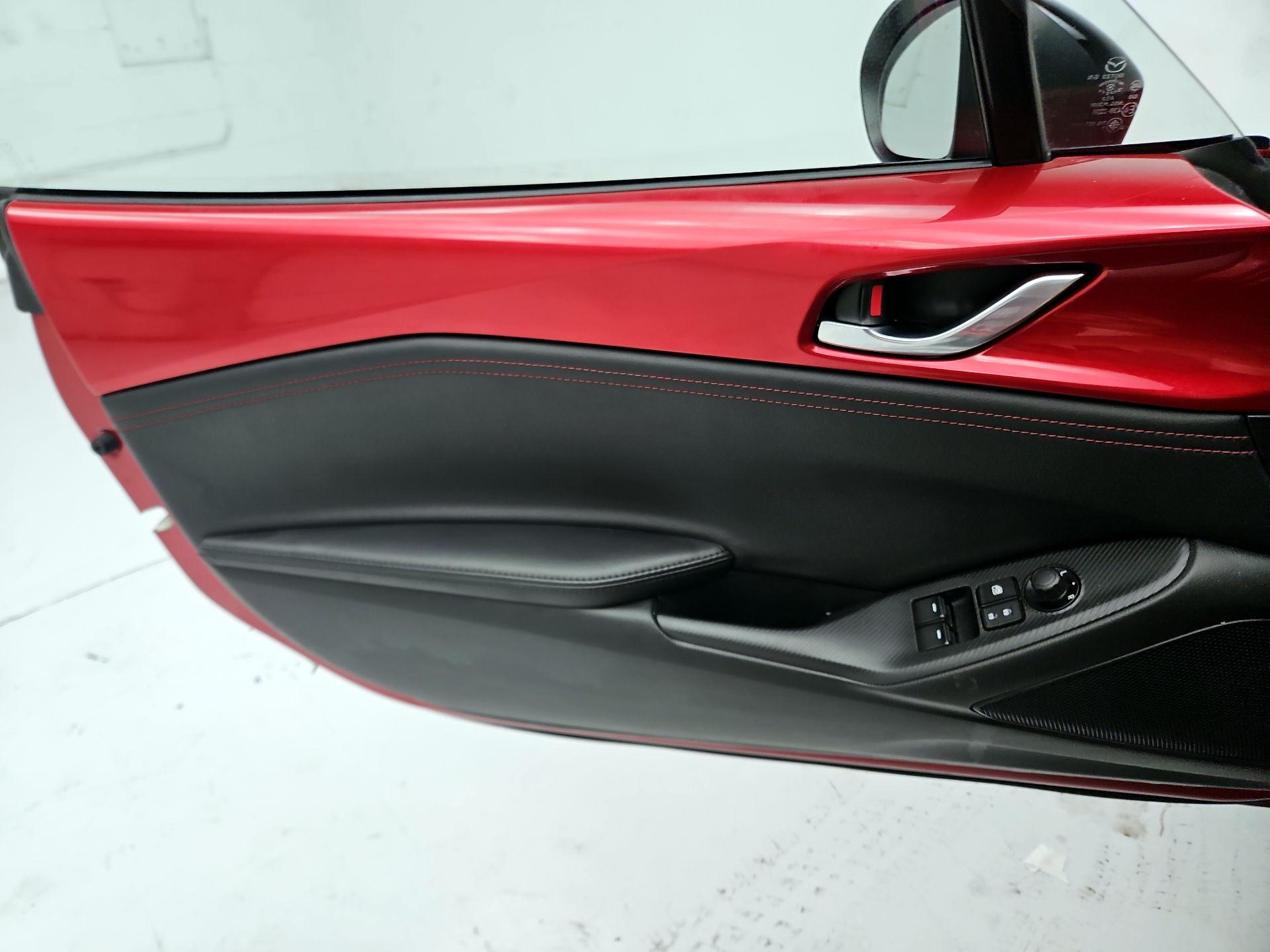 Thumbnail: 2016 Mazda MX-5 Miata - 12