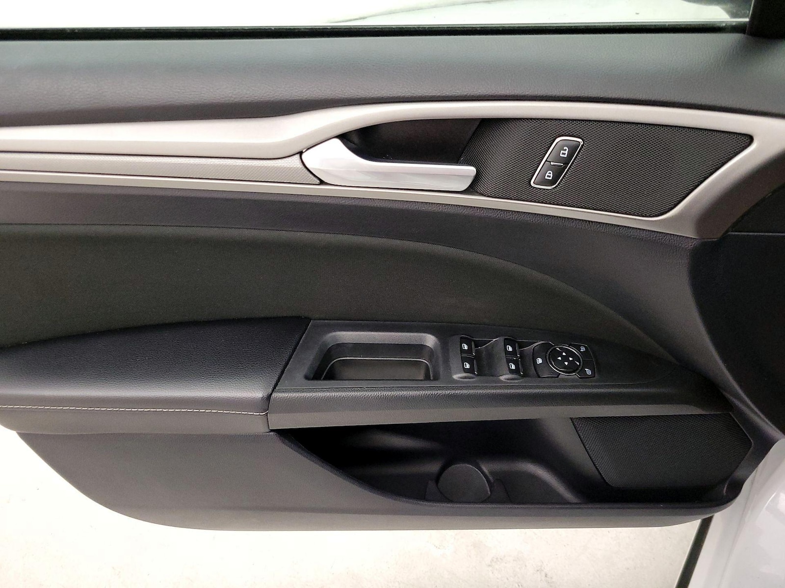 2019 Ford Fusion SE - Photo 13