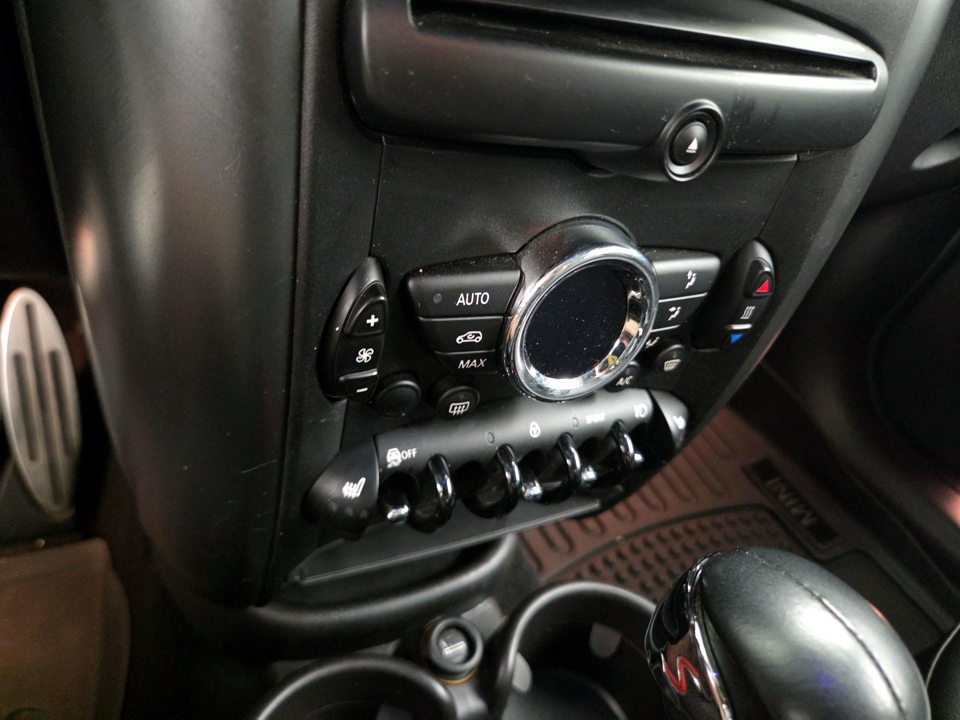 Thumbnail: 2016 MINI Cooper Countryman - 14