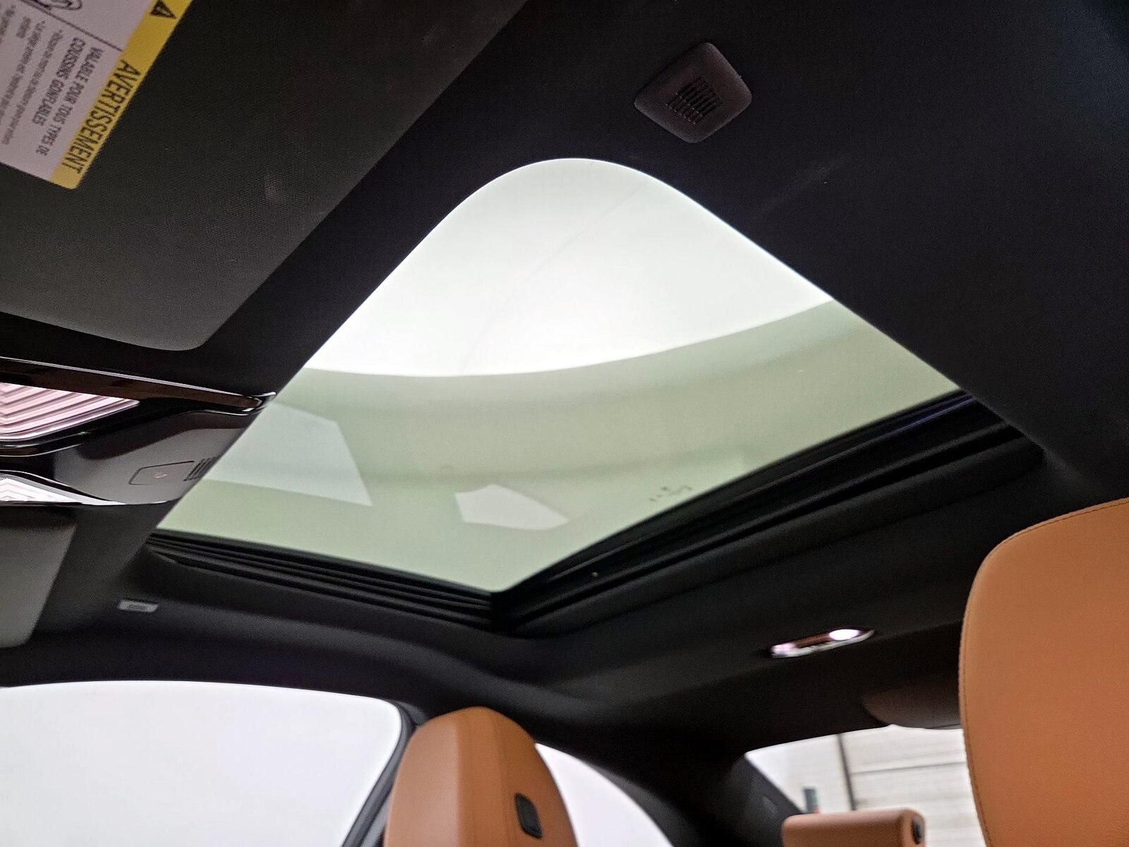 Sunroof(s) & Overhead Airbags